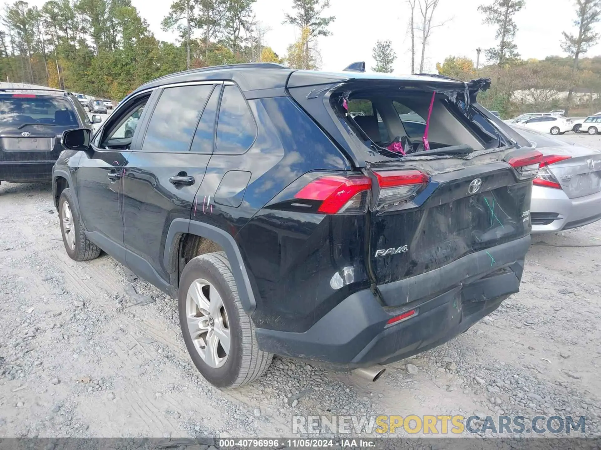 3 Photograph of a damaged car 2T3P1RFV4MW186923 TOYOTA RAV4 2021