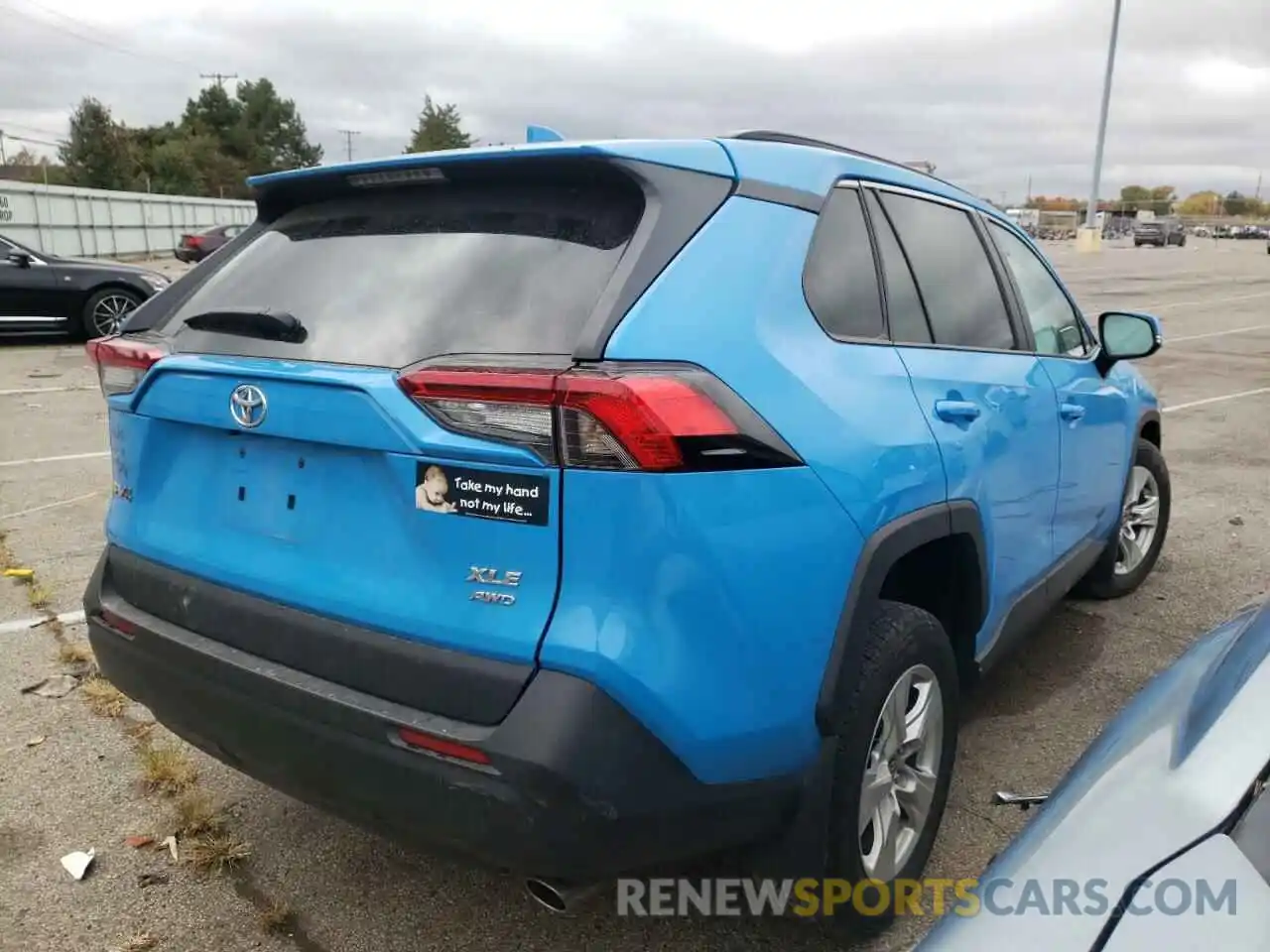 4 Photograph of a damaged car 2T3P1RFV4MW212758 TOYOTA RAV4 2021