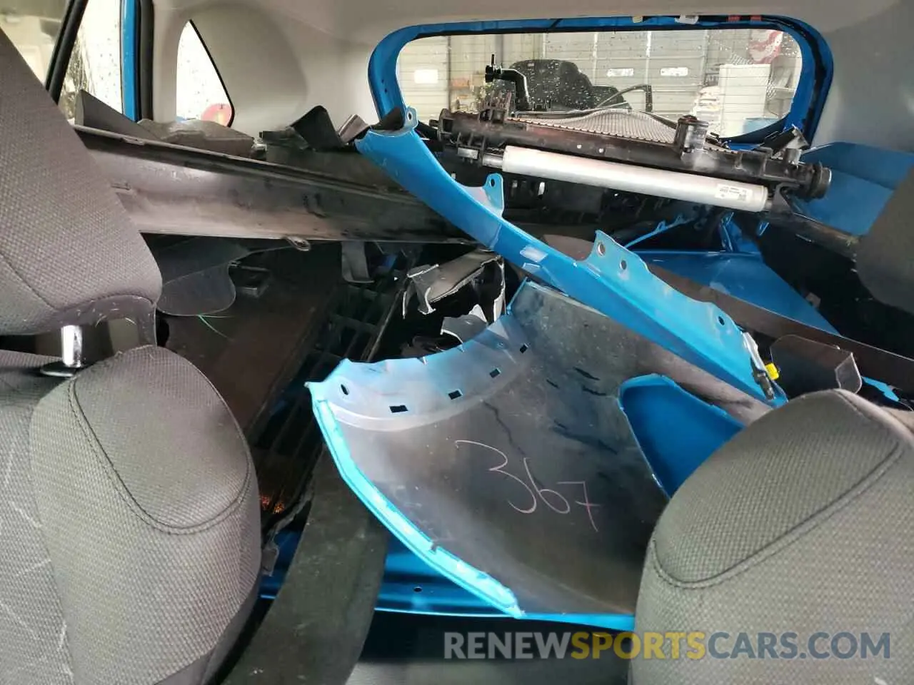 10 Photograph of a damaged car 2T3P1RFV4MW212971 TOYOTA RAV4 2021