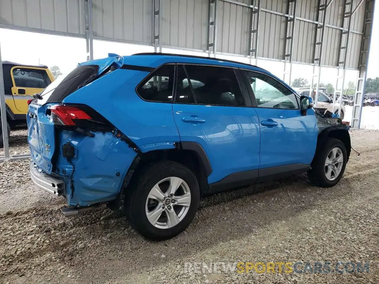 3 Photograph of a damaged car 2T3P1RFV4MW212971 TOYOTA RAV4 2021
