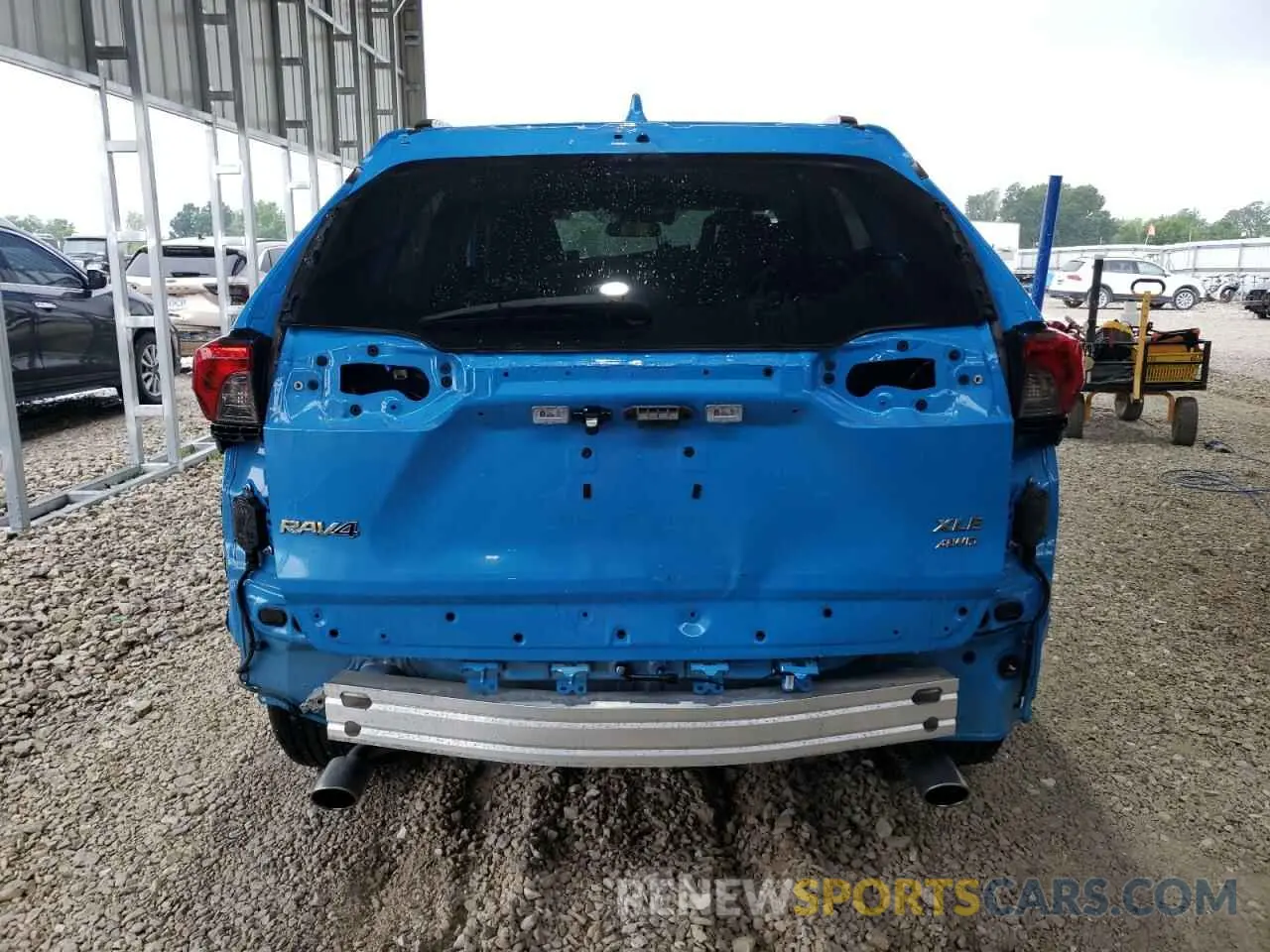 6 Photograph of a damaged car 2T3P1RFV4MW212971 TOYOTA RAV4 2021