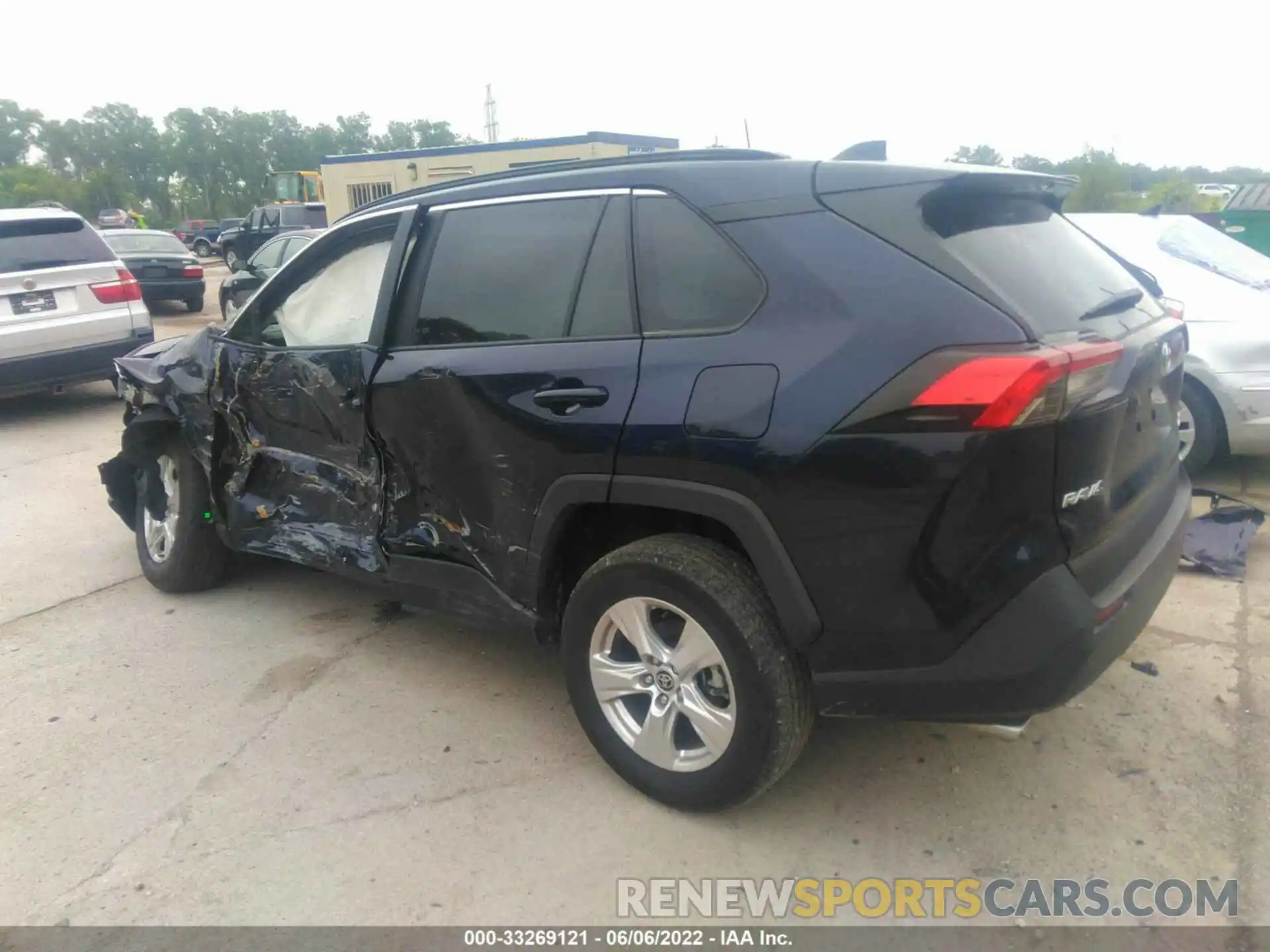 3 Photograph of a damaged car 2T3P1RFV4MW230838 TOYOTA RAV4 2021