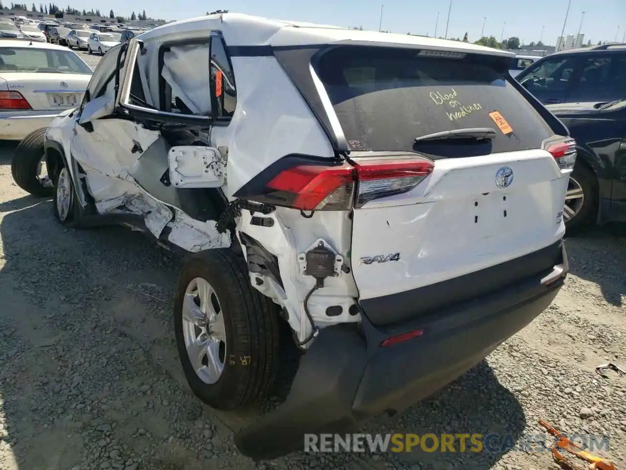 3 Photograph of a damaged car 2T3P1RFV5MC154760 TOYOTA RAV4 2021