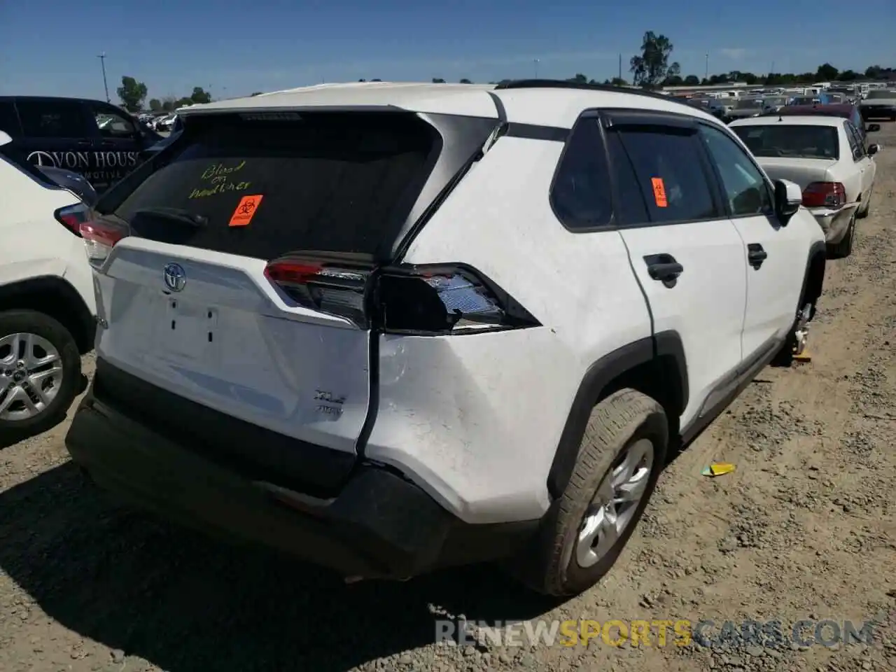 4 Photograph of a damaged car 2T3P1RFV5MC154760 TOYOTA RAV4 2021