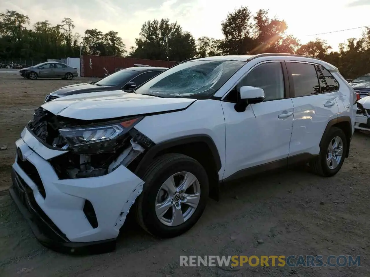 1 Photograph of a damaged car 2T3P1RFV5MC182820 TOYOTA RAV4 2021