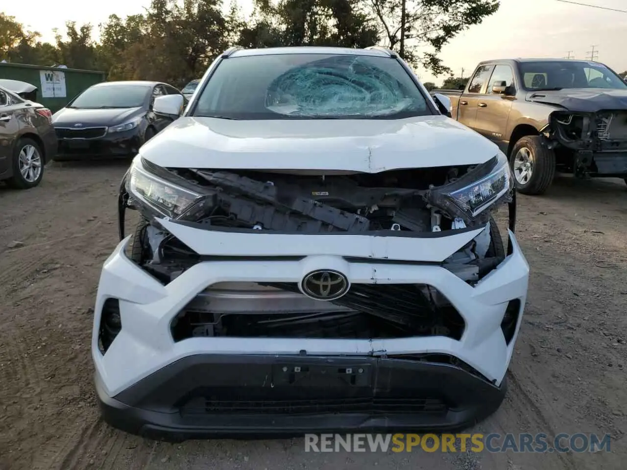 5 Photograph of a damaged car 2T3P1RFV5MC182820 TOYOTA RAV4 2021