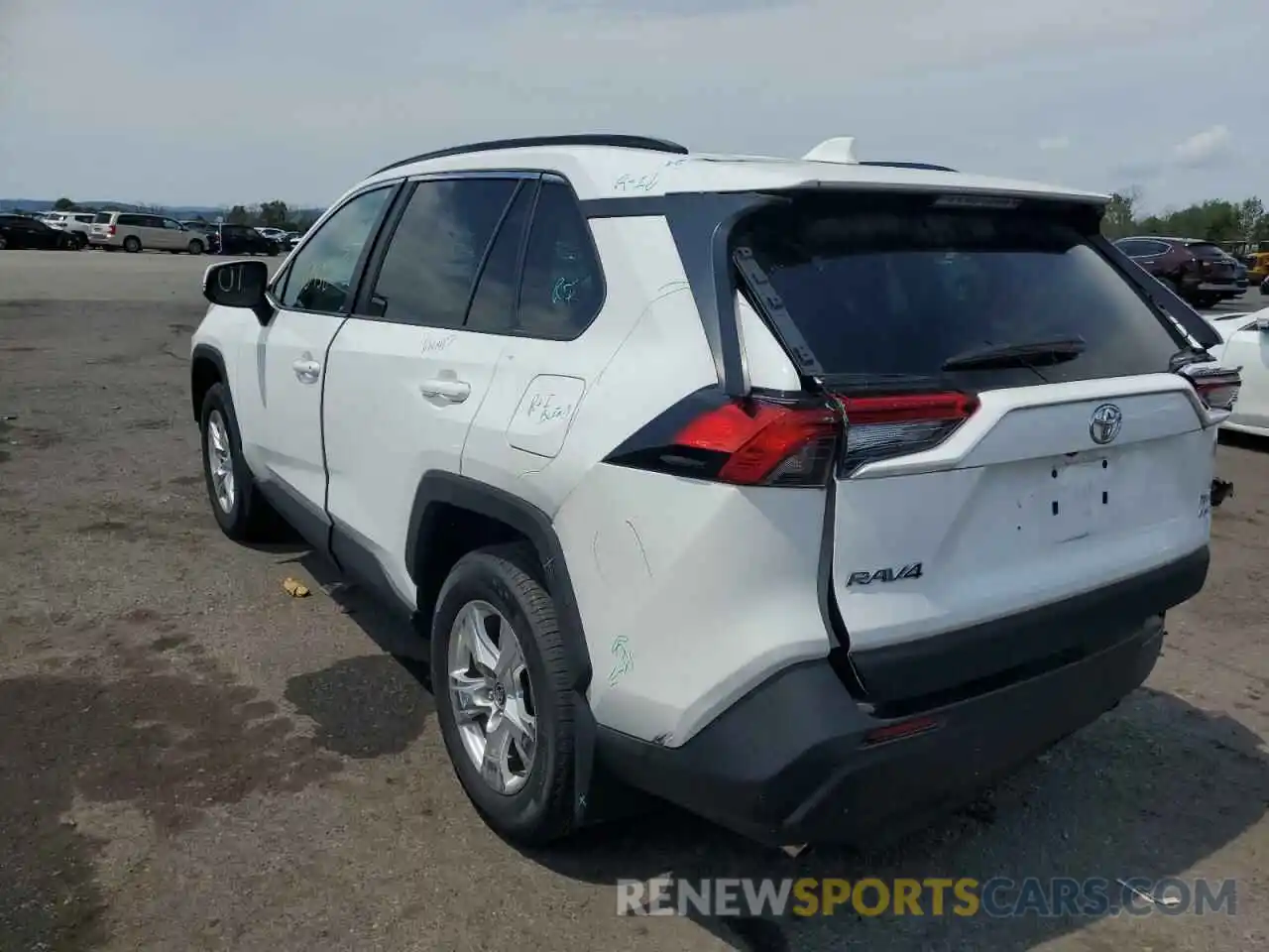 3 Photograph of a damaged car 2T3P1RFV5MC185135 TOYOTA RAV4 2021