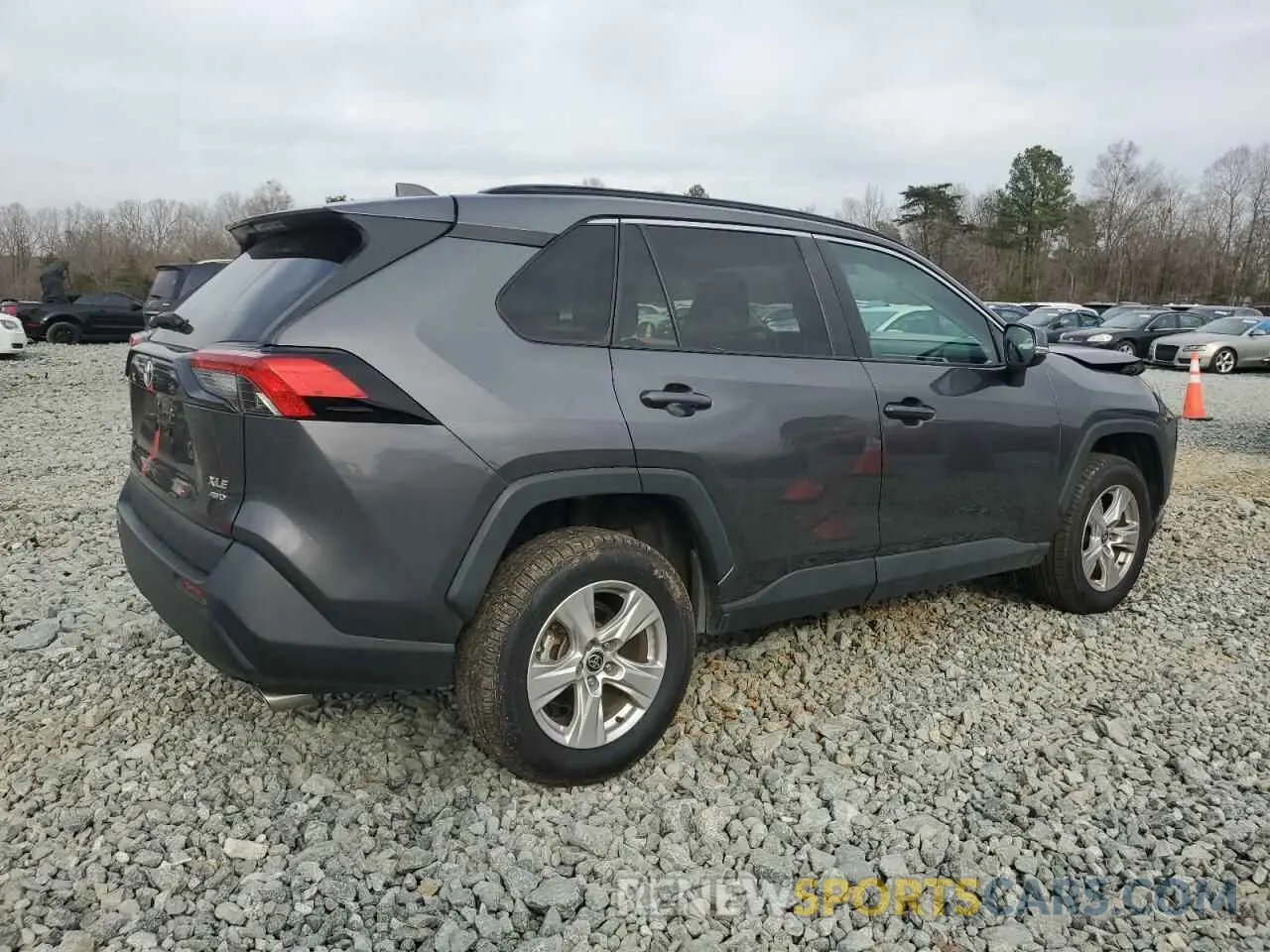 3 Photograph of a damaged car 2T3P1RFV5MC213936 TOYOTA RAV4 2021