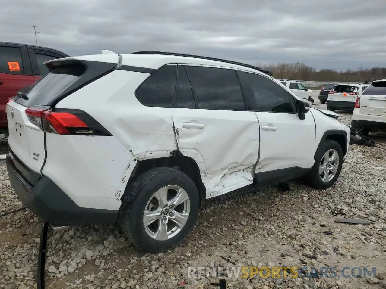 3 Photograph of a damaged car 2T3P1RFV5MC245429 TOYOTA RAV4 2021