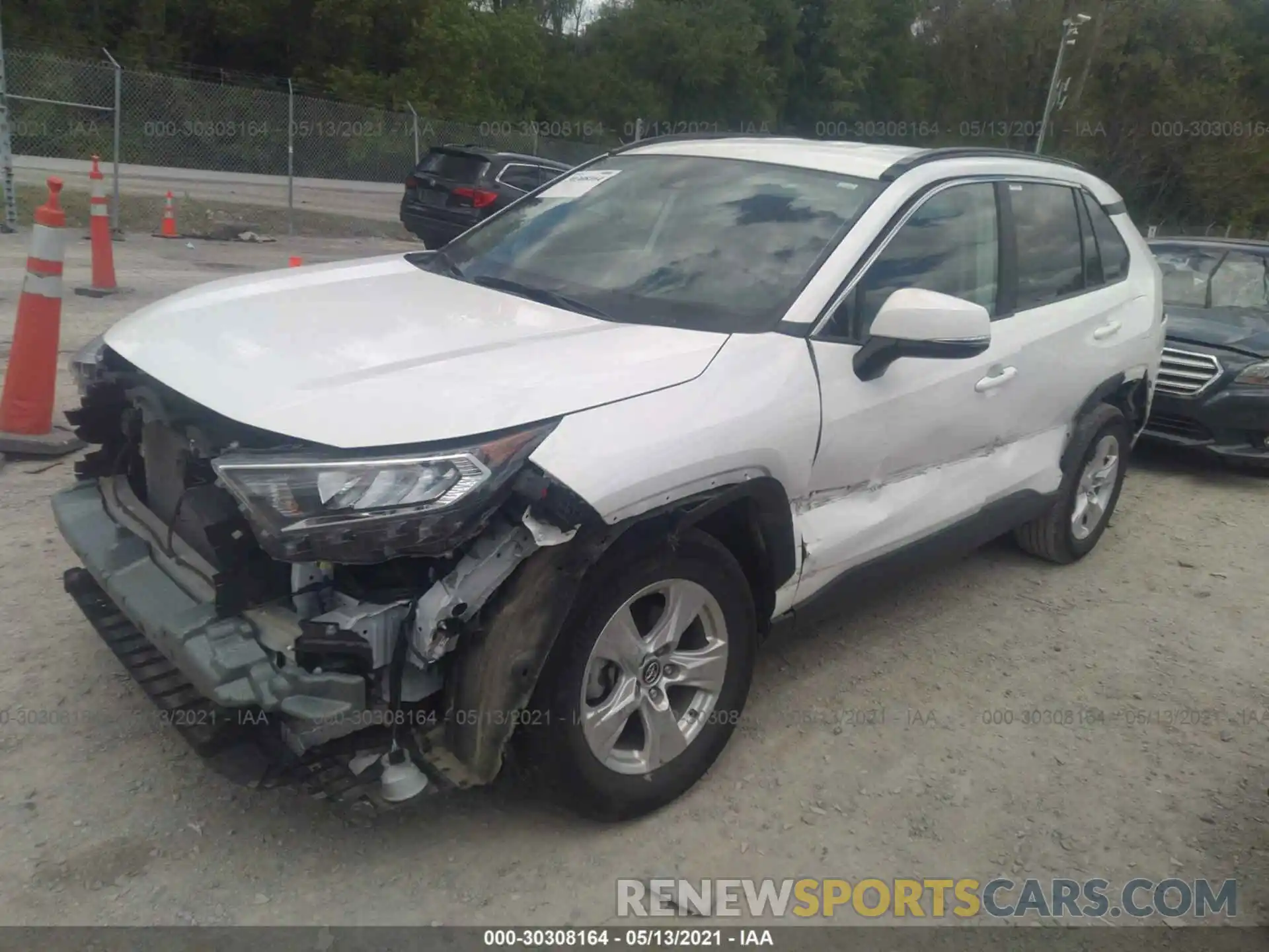 2 Photograph of a damaged car 2T3P1RFV5MW142722 TOYOTA RAV4 2021