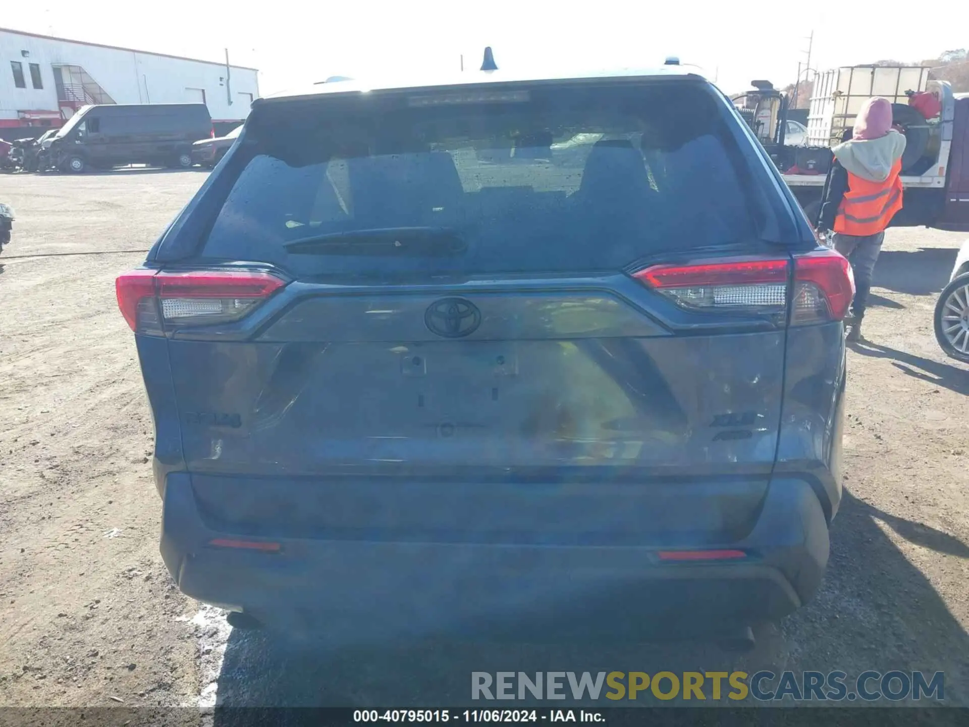 16 Photograph of a damaged car 2T3P1RFV5MW143255 TOYOTA RAV4 2021