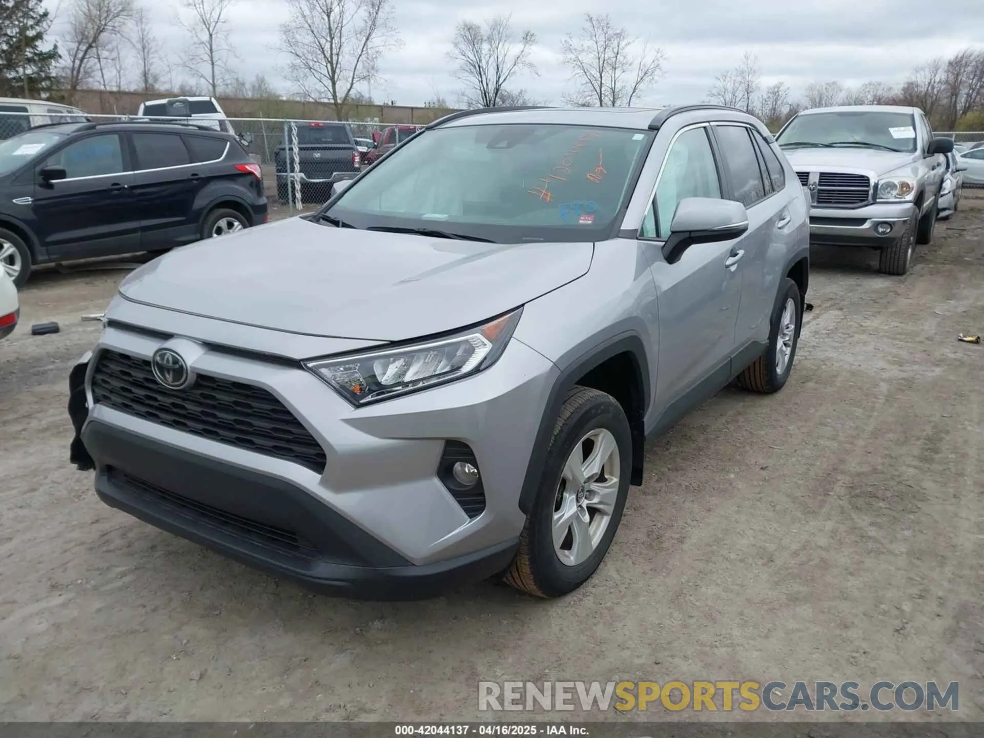 2 Photograph of a damaged car 2T3P1RFV5MW143532 TOYOTA RAV4 2021