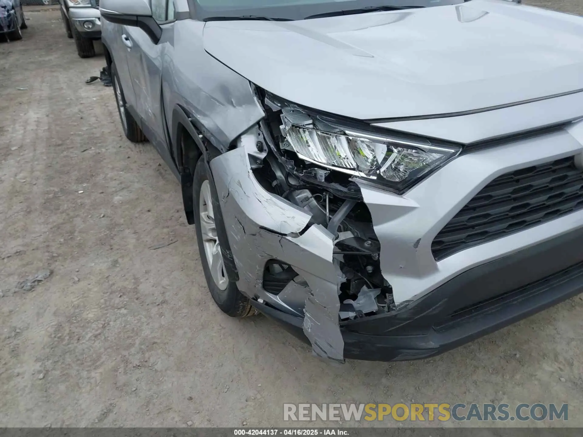 6 Photograph of a damaged car 2T3P1RFV5MW143532 TOYOTA RAV4 2021