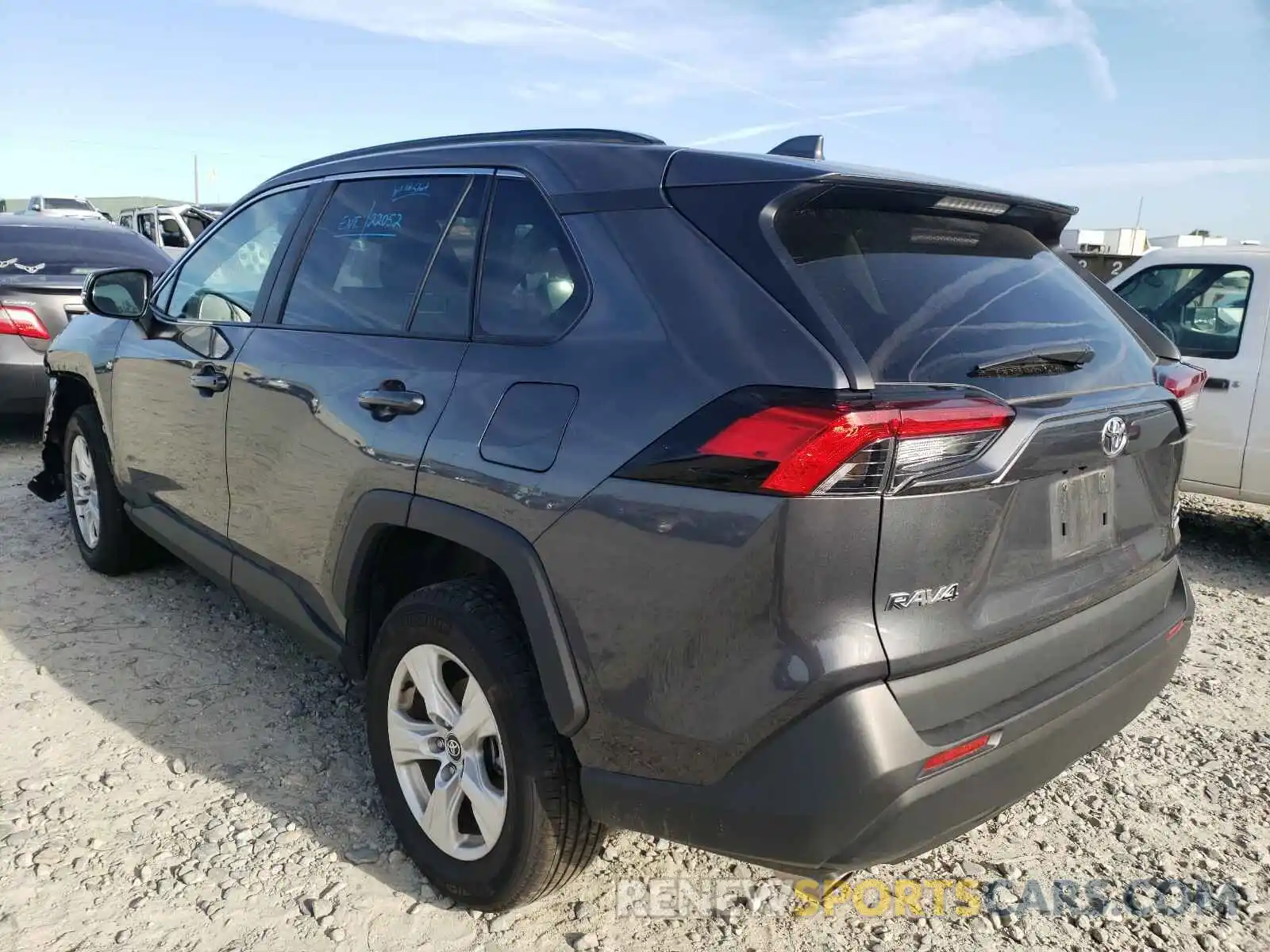 3 Photograph of a damaged car 2T3P1RFV5MW150853 TOYOTA RAV4 2021