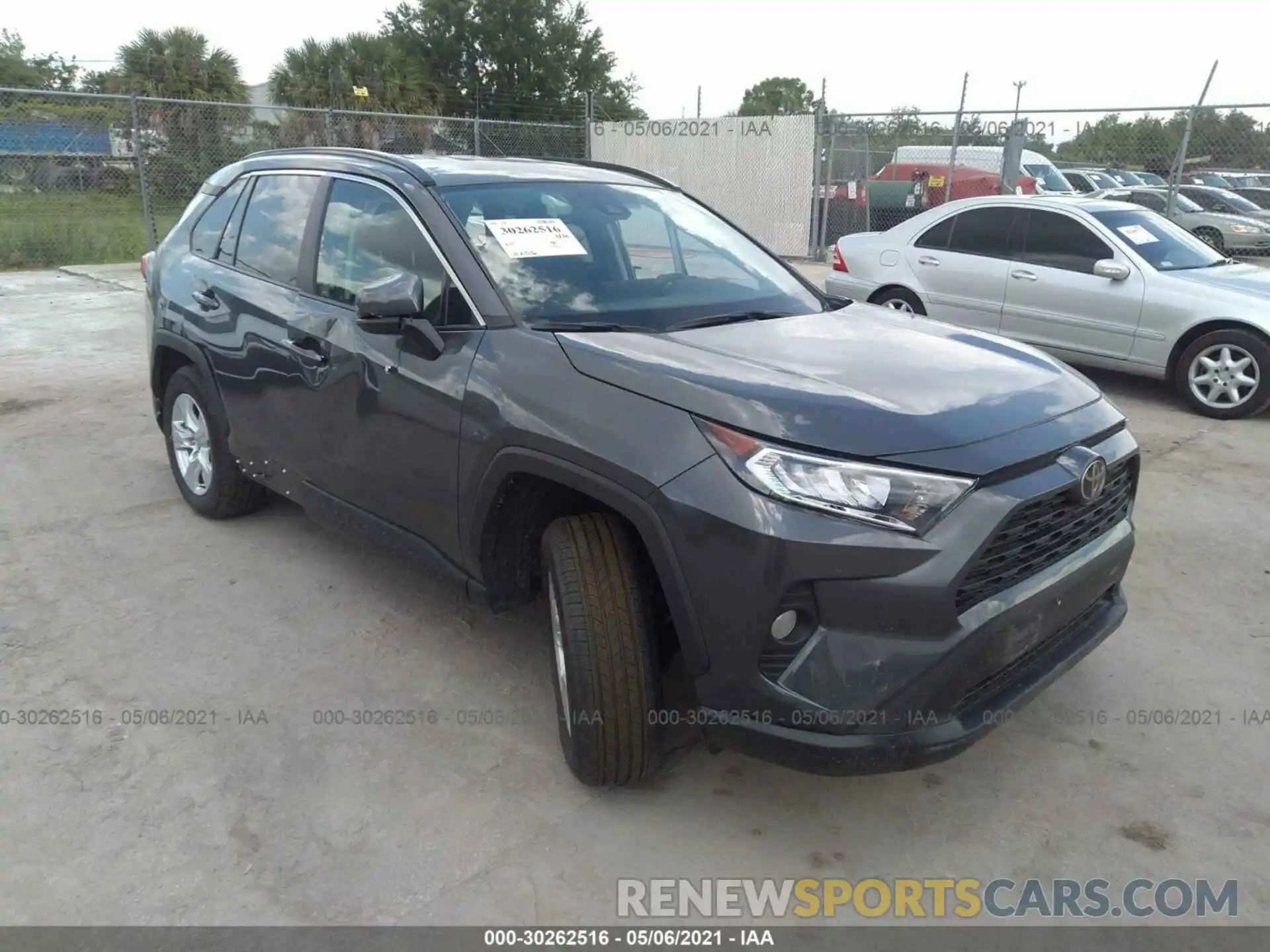 1 Photograph of a damaged car 2T3P1RFV5MW156894 TOYOTA RAV4 2021