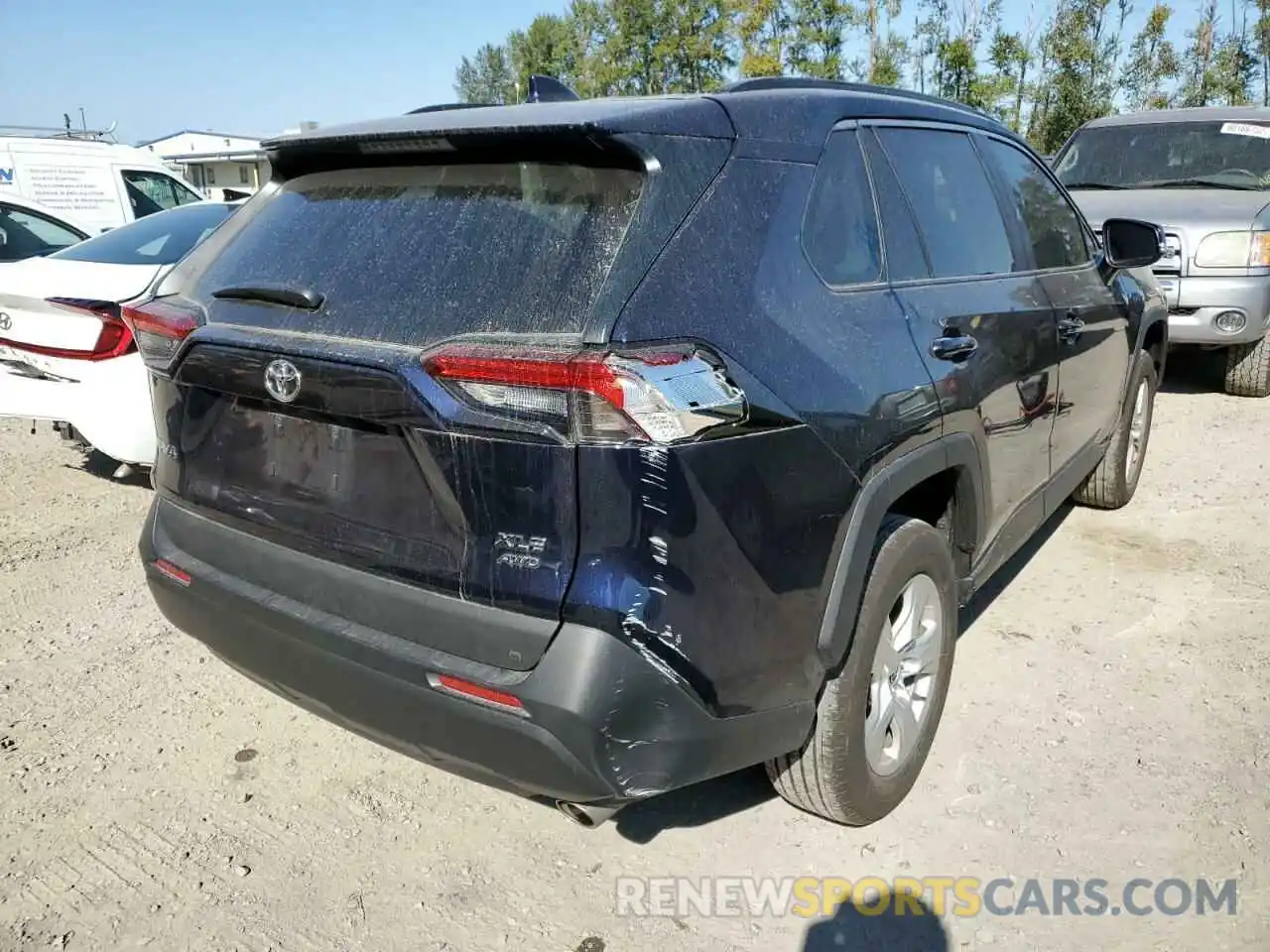 4 Photograph of a damaged car 2T3P1RFV5MW162713 TOYOTA RAV4 2021