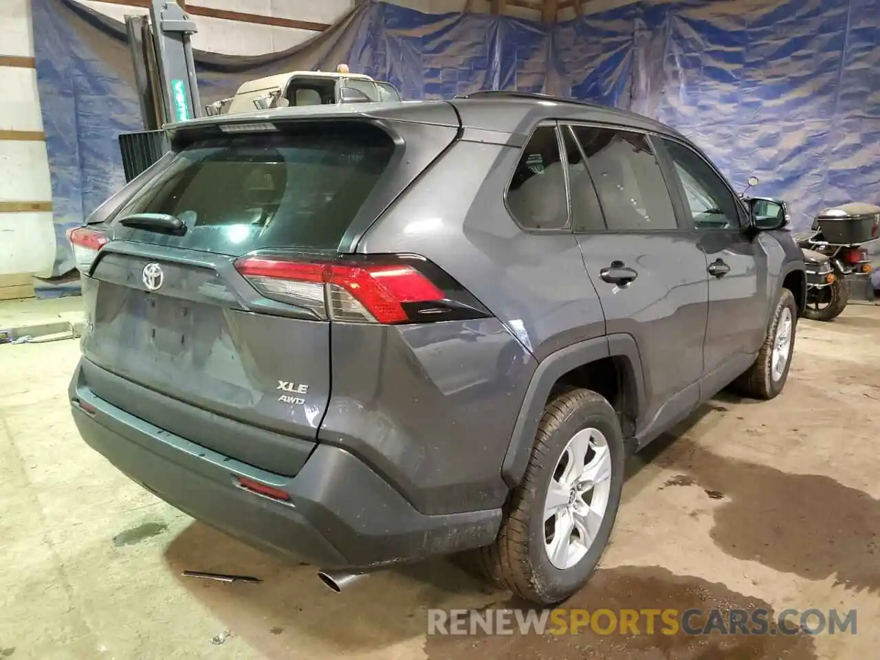 3 Photograph of a damaged car 2T3P1RFV5MW180063 TOYOTA RAV4 2021