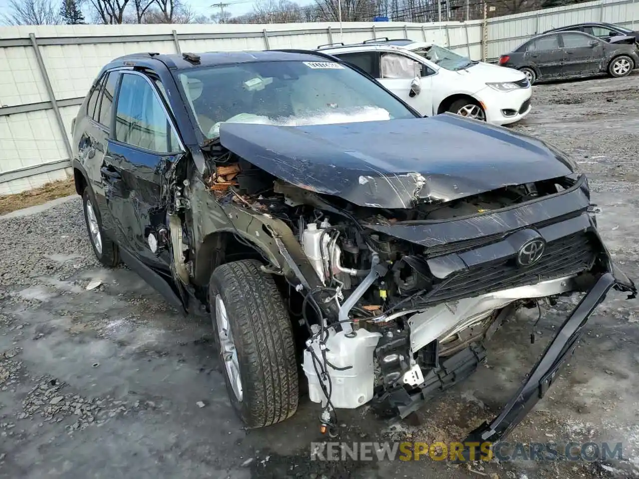 4 Photograph of a damaged car 2T3P1RFV5MW181343 TOYOTA RAV4 2021