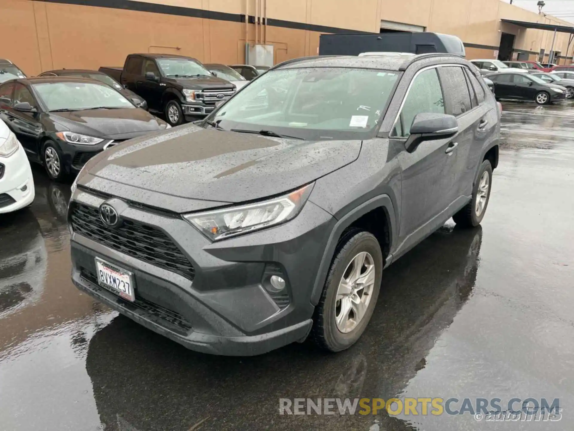 2 Photograph of a damaged car 2T3P1RFV5MW187109 TOYOTA RAV4 2021