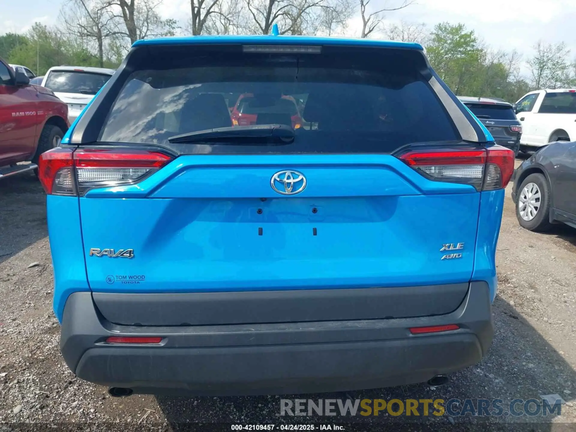 16 Photograph of a damaged car 2T3P1RFV5MW208427 TOYOTA RAV4 2021