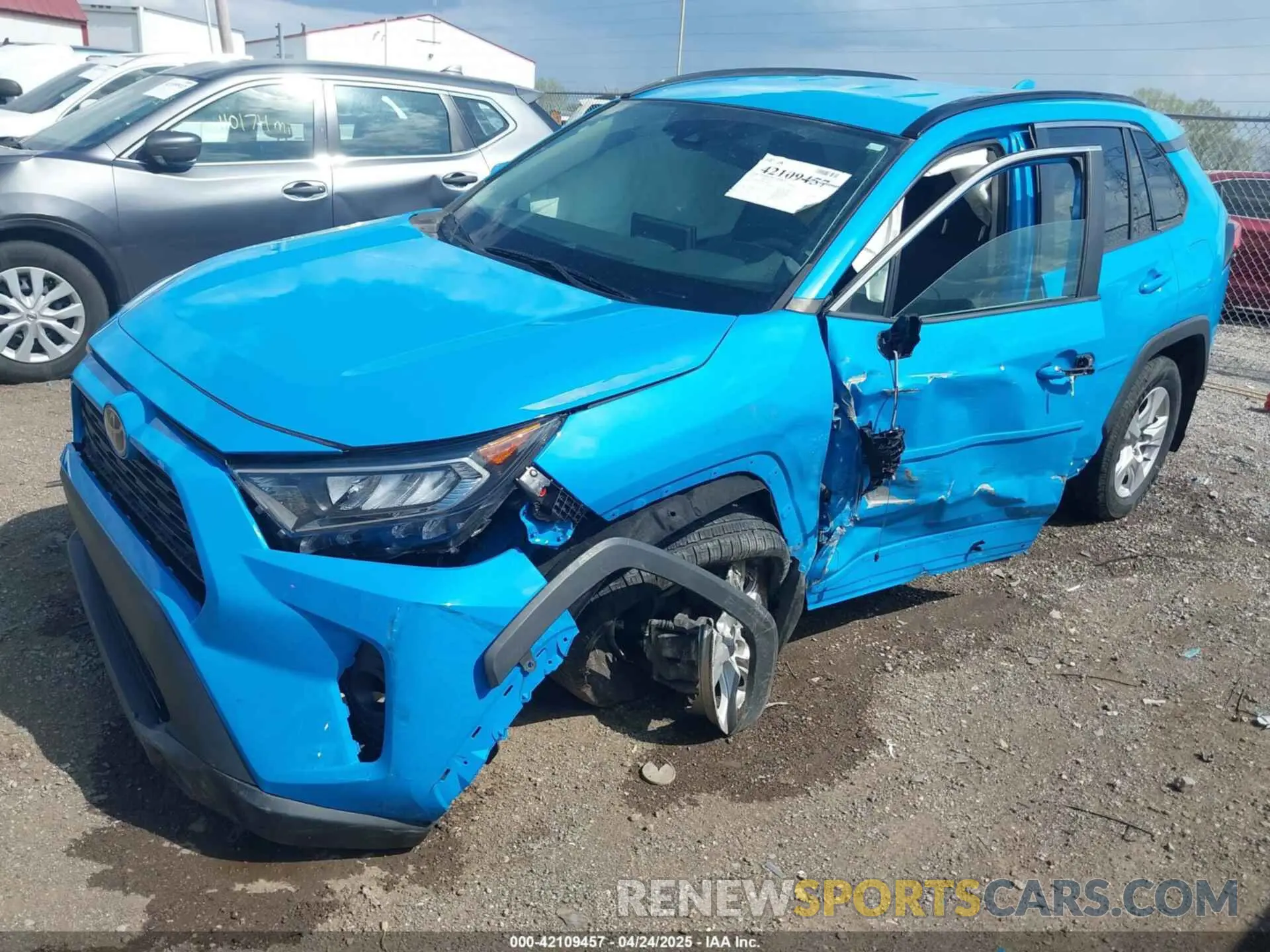 2 Photograph of a damaged car 2T3P1RFV5MW208427 TOYOTA RAV4 2021