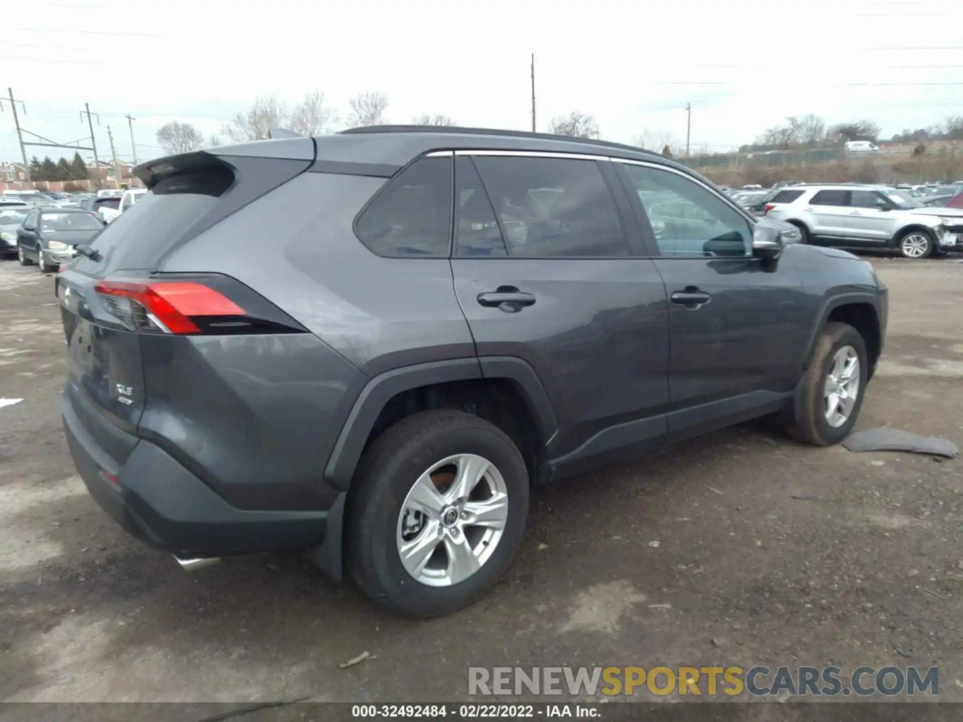 4 Photograph of a damaged car 2T3P1RFV5MW227964 TOYOTA RAV4 2021