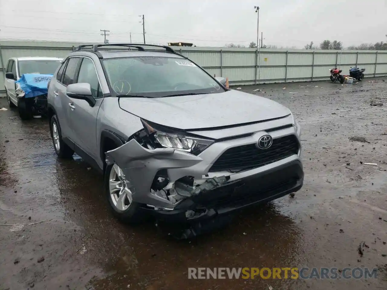 1 Photograph of a damaged car 2T3P1RFV5MW234025 TOYOTA RAV4 2021