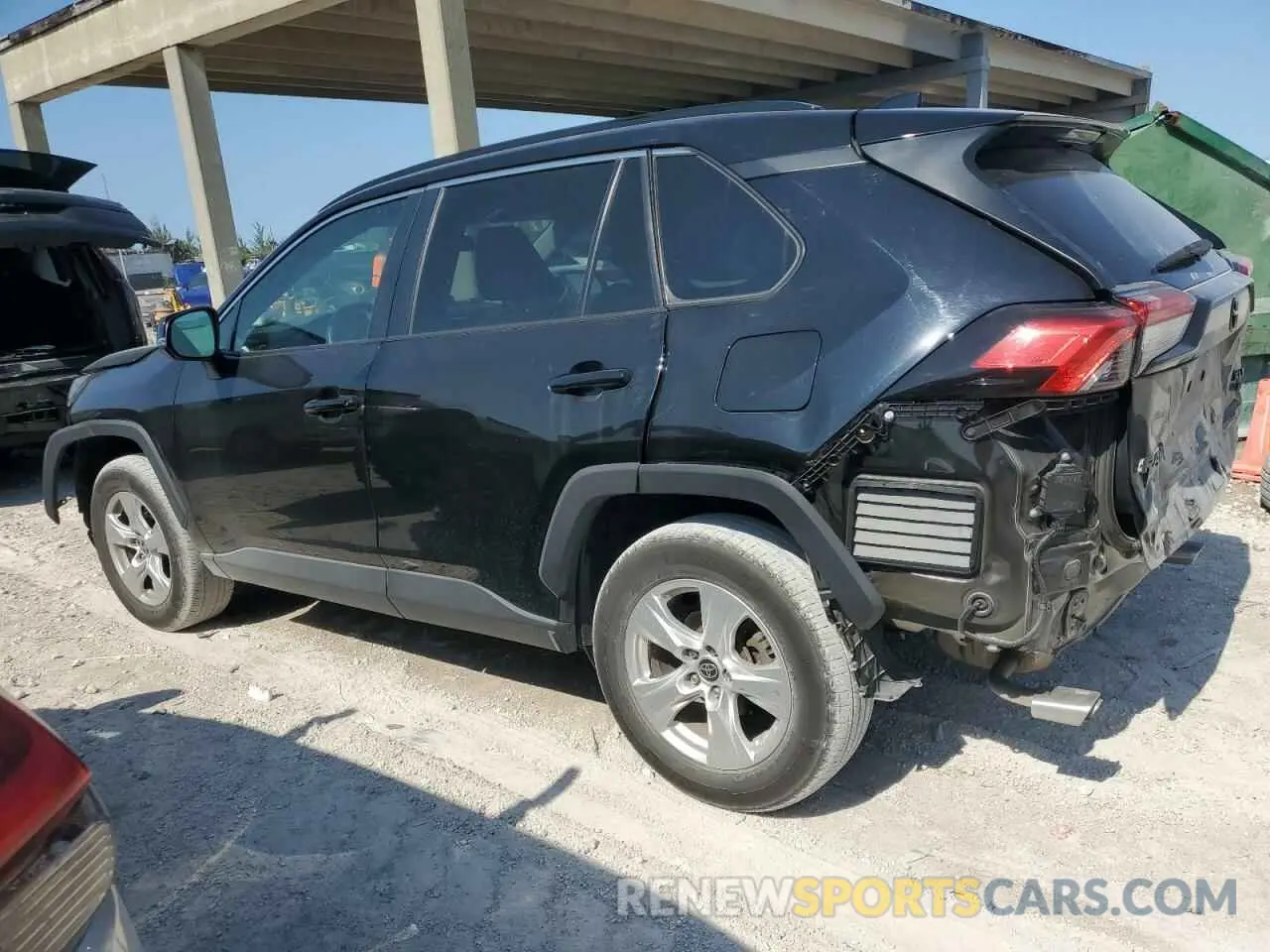 2 Photograph of a damaged car 2T3P1RFV5MW237443 TOYOTA RAV4 2021