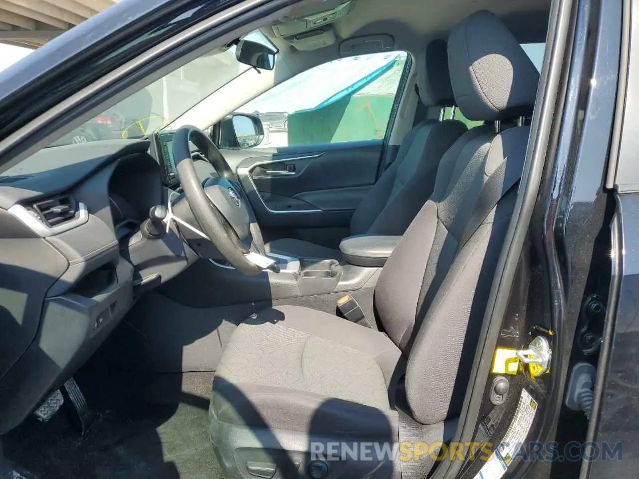 7 Photograph of a damaged car 2T3P1RFV5MW237443 TOYOTA RAV4 2021
