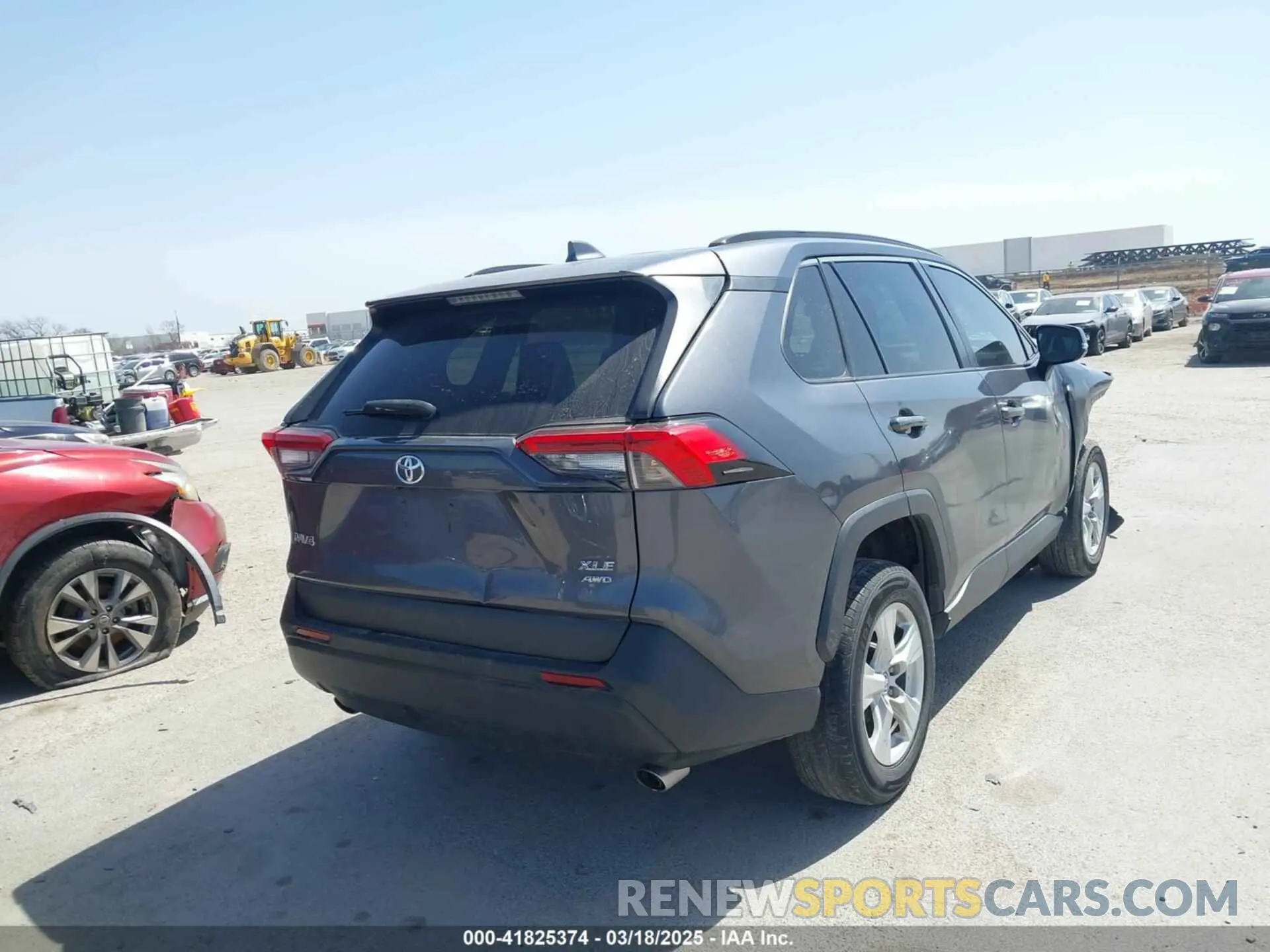 4 Photograph of a damaged car 2T3P1RFV6MC143475 TOYOTA RAV4 2021