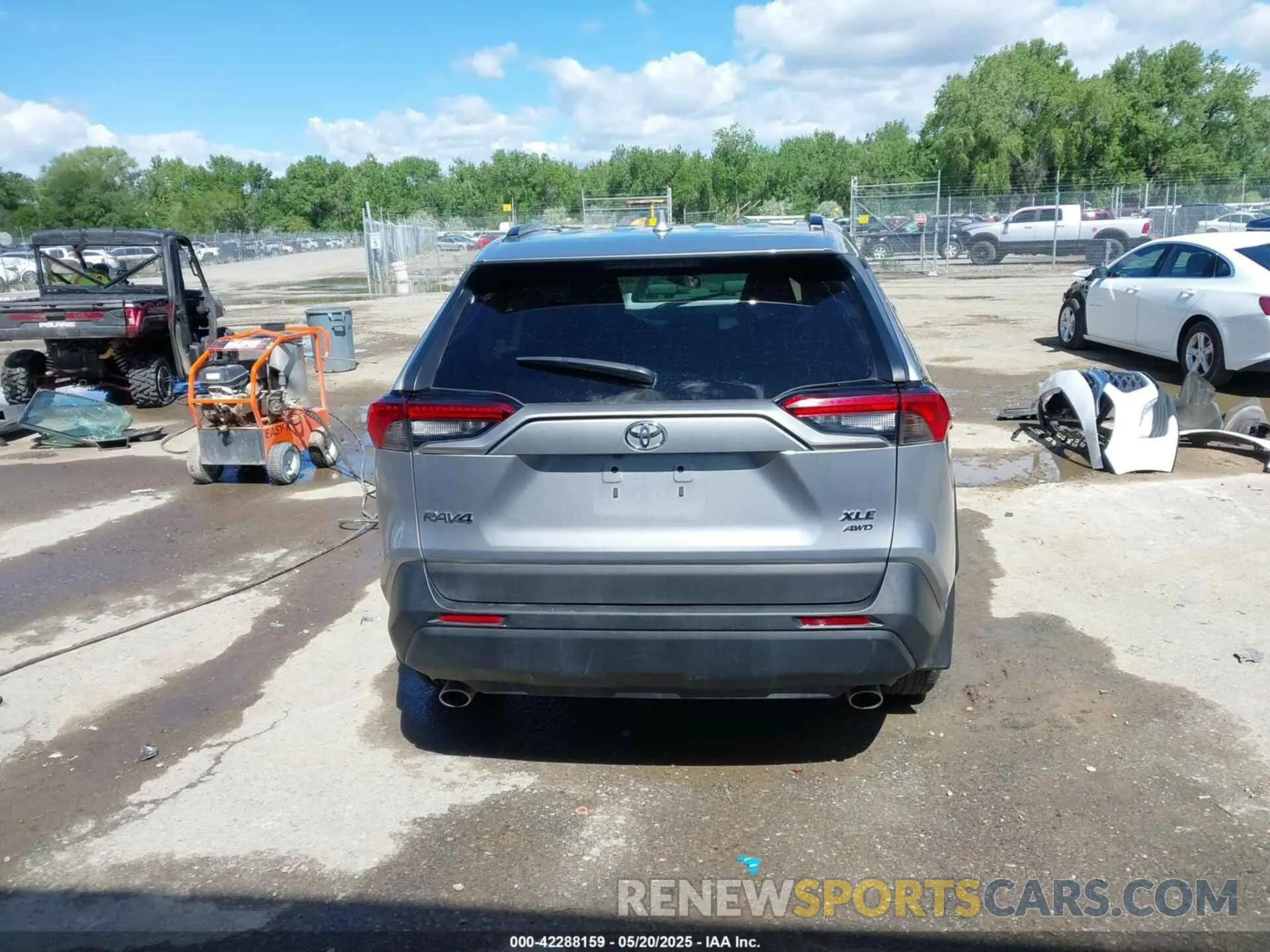 17 Photograph of a damaged car 2T3P1RFV6MC153214 TOYOTA RAV4 2021