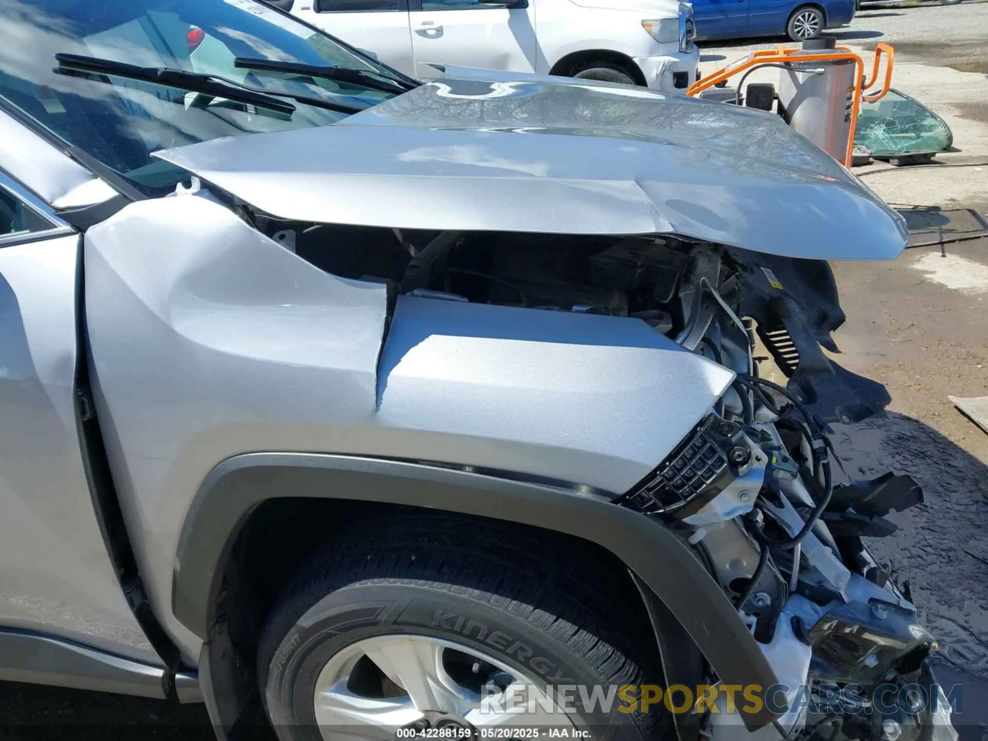 19 Photograph of a damaged car 2T3P1RFV6MC153214 TOYOTA RAV4 2021