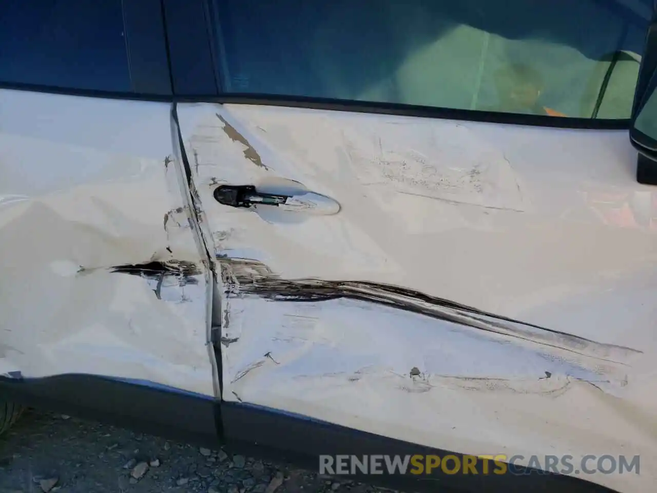 9 Photograph of a damaged car 2T3P1RFV6MC173799 TOYOTA RAV4 2021