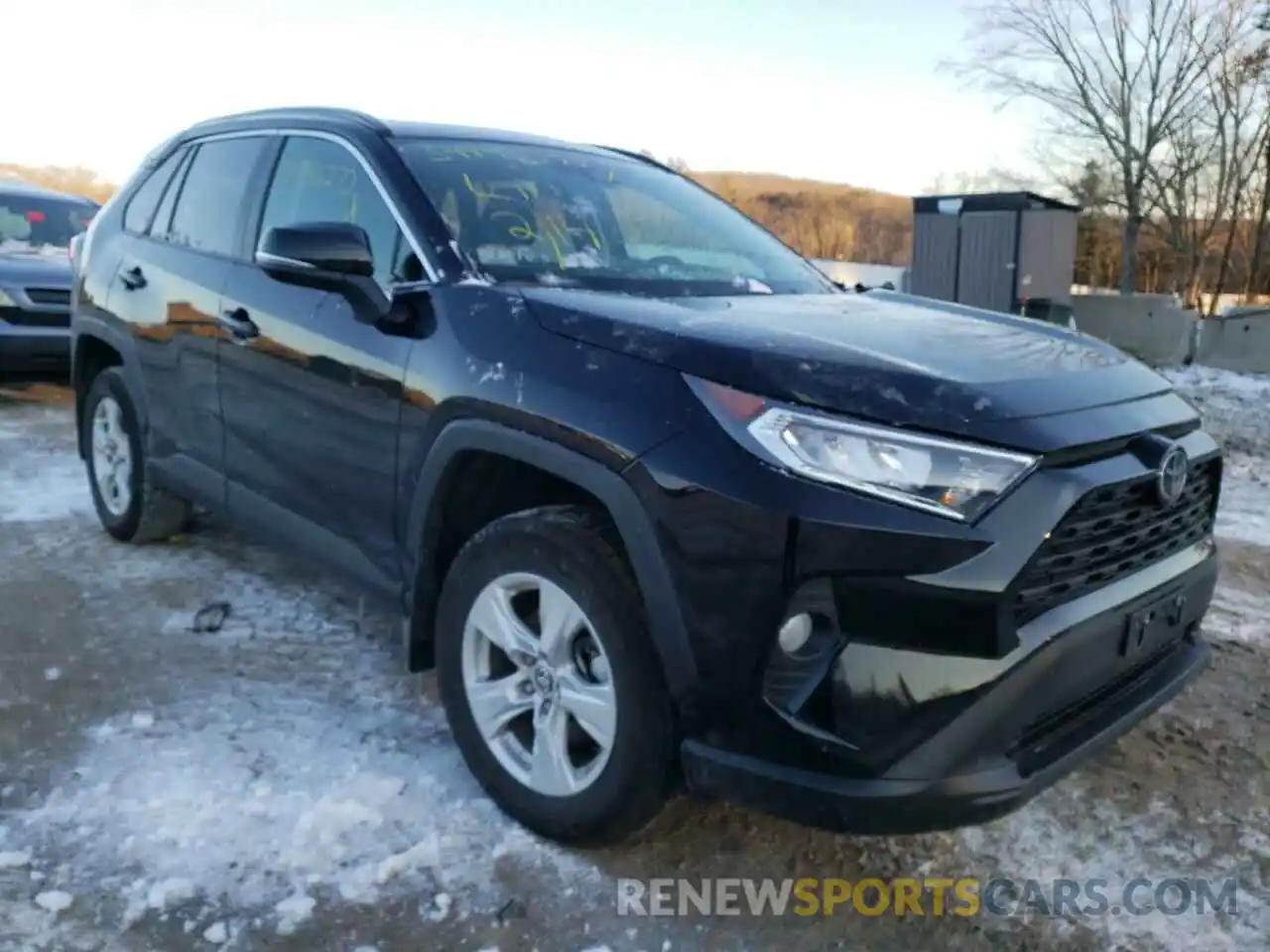 1 Photograph of a damaged car 2T3P1RFV6MC181059 TOYOTA RAV4 2021