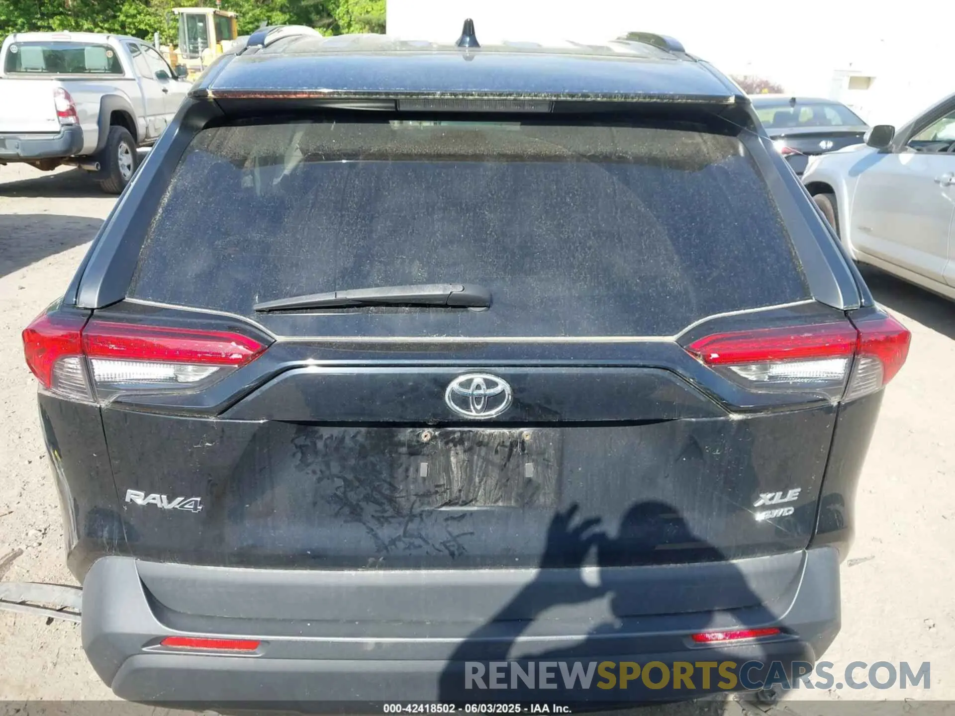 15 Photograph of a damaged car 2T3P1RFV6MC182924 TOYOTA RAV4 2021