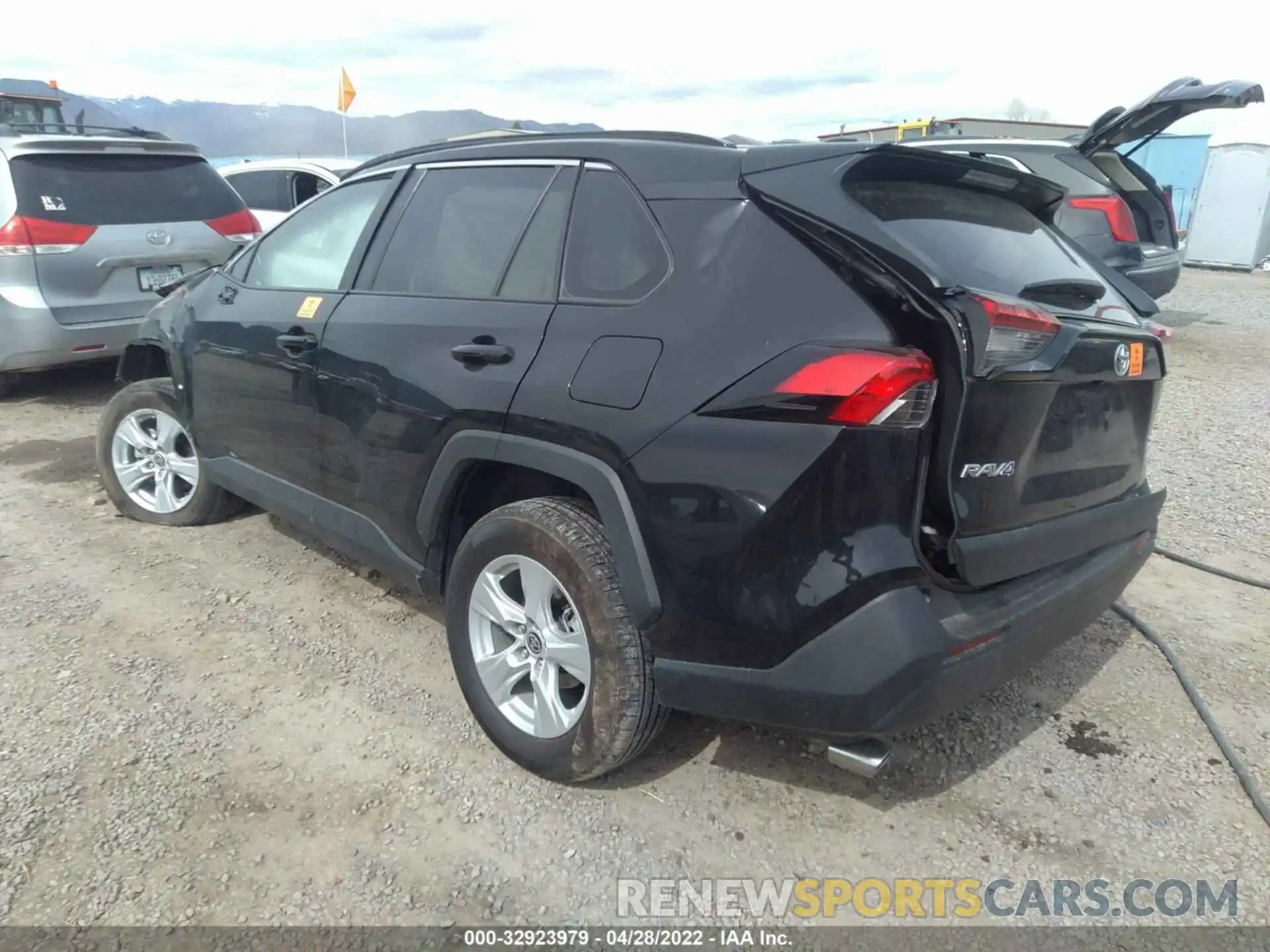 3 Photograph of a damaged car 2T3P1RFV6MC188819 TOYOTA RAV4 2021