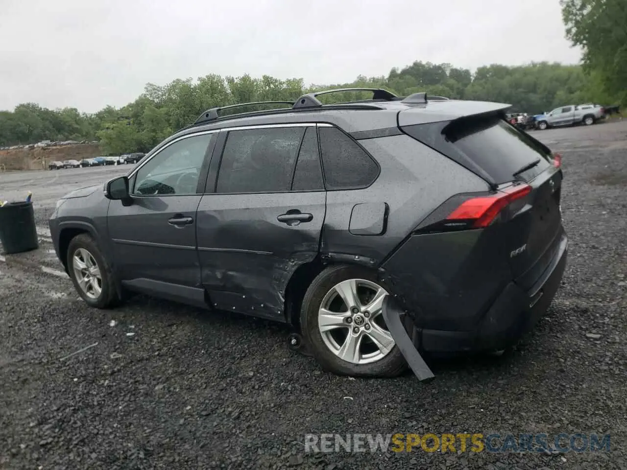 2 Photograph of a damaged car 2T3P1RFV6MC189100 TOYOTA RAV4 2021