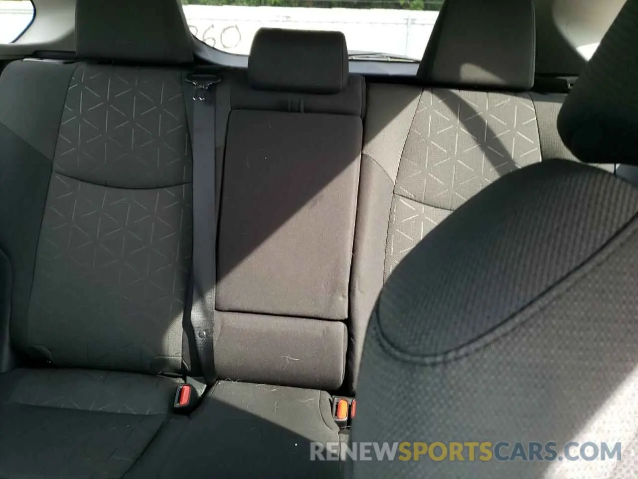 10 Photograph of a damaged car 2T3P1RFV6MC190070 TOYOTA RAV4 2021