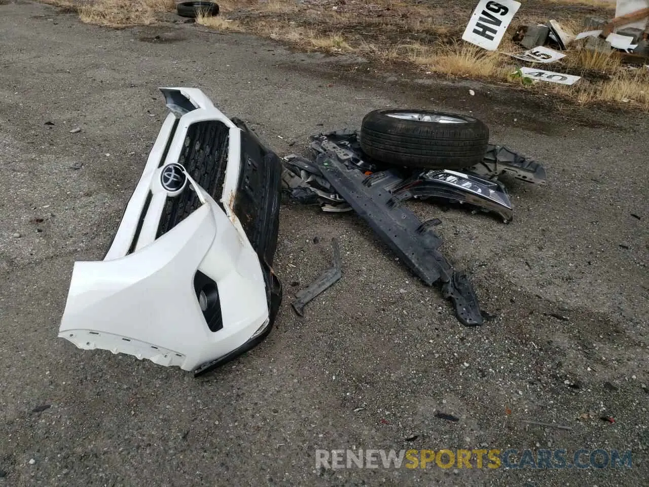13 Photograph of a damaged car 2T3P1RFV6MC190070 TOYOTA RAV4 2021