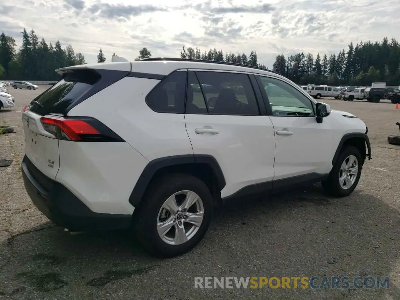 3 Photograph of a damaged car 2T3P1RFV6MC190070 TOYOTA RAV4 2021