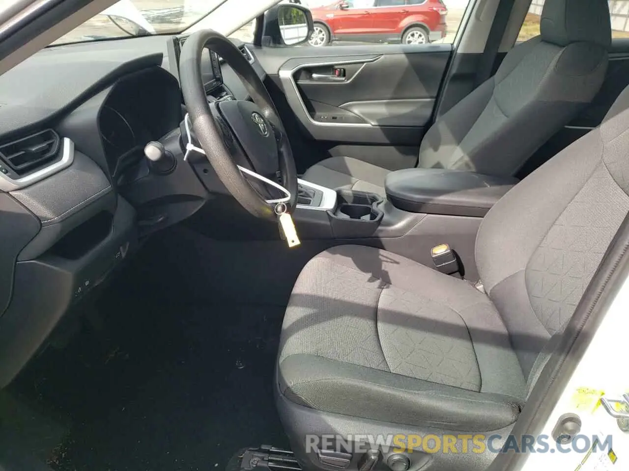 7 Photograph of a damaged car 2T3P1RFV6MC190070 TOYOTA RAV4 2021