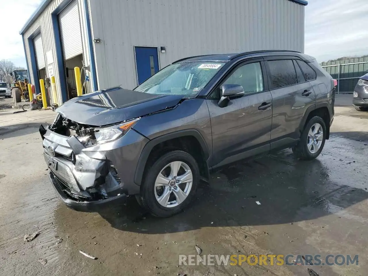 1 Photograph of a damaged car 2T3P1RFV6MC192305 TOYOTA RAV4 2021