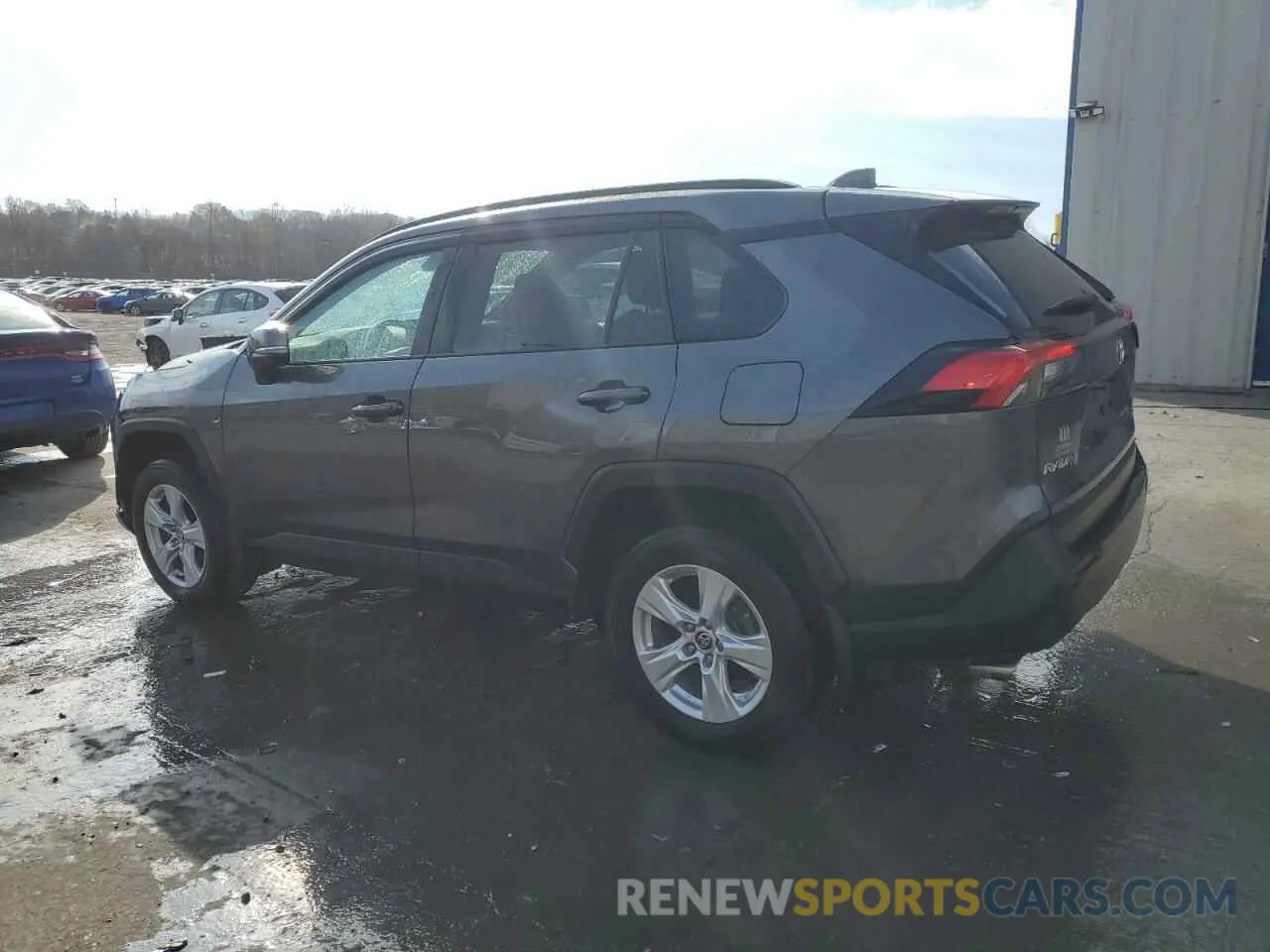 2 Photograph of a damaged car 2T3P1RFV6MC192305 TOYOTA RAV4 2021
