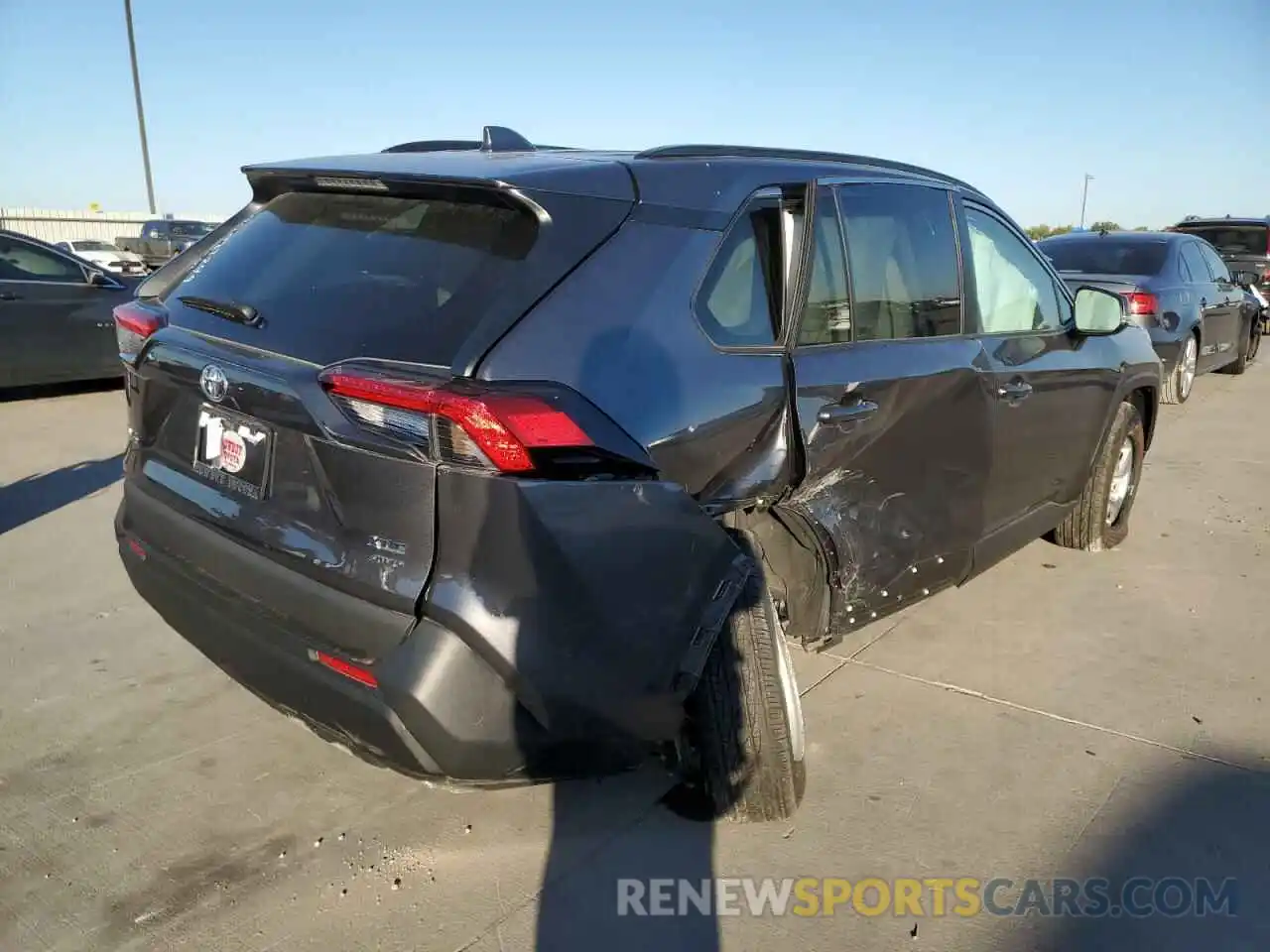 4 Photograph of a damaged car 2T3P1RFV6MC193793 TOYOTA RAV4 2021