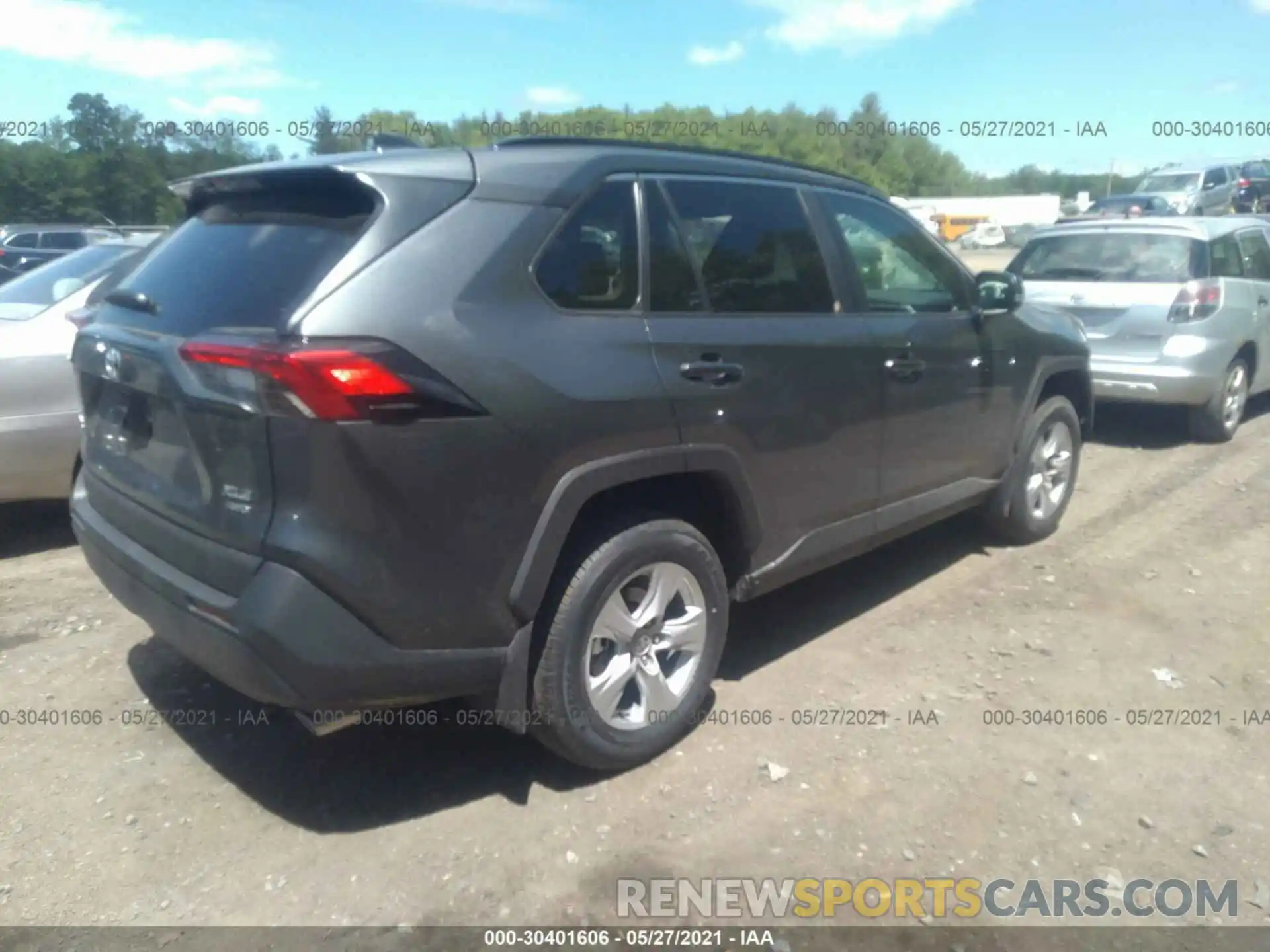 4 Photograph of a damaged car 2T3P1RFV6MC205375 TOYOTA RAV4 2021