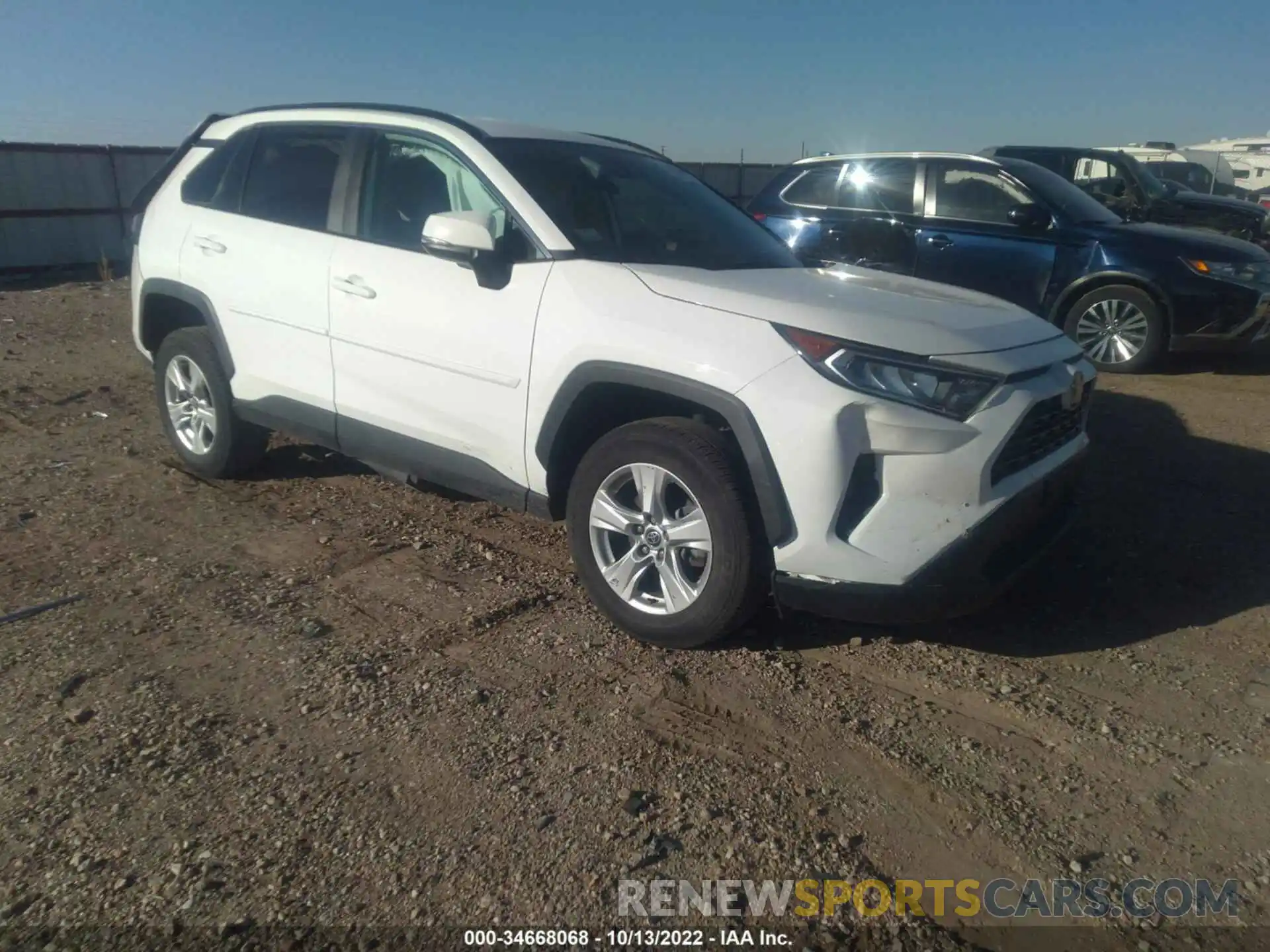 1 Photograph of a damaged car 2T3P1RFV6MC210365 TOYOTA RAV4 2021