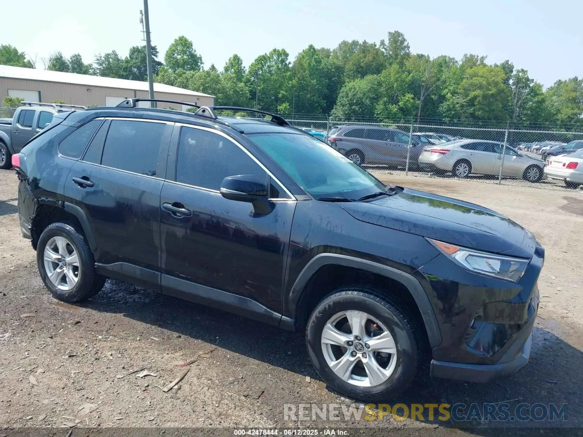 1 Photograph of a damaged car 2T3P1RFV6MC210902 TOYOTA RAV4 2021