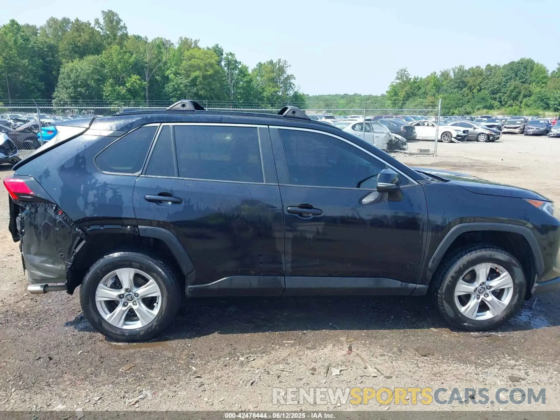 13 Photograph of a damaged car 2T3P1RFV6MC210902 TOYOTA RAV4 2021