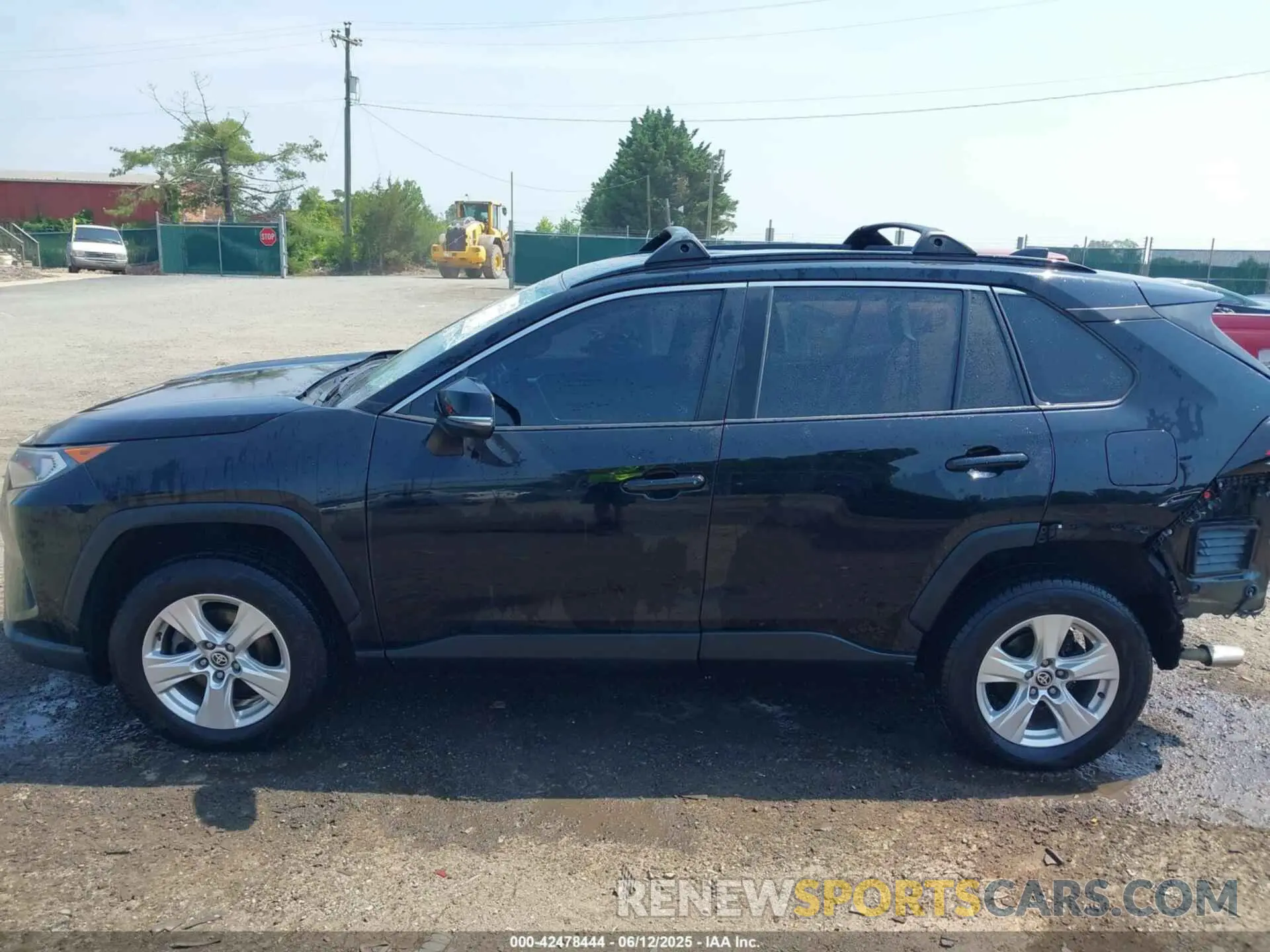 14 Photograph of a damaged car 2T3P1RFV6MC210902 TOYOTA RAV4 2021