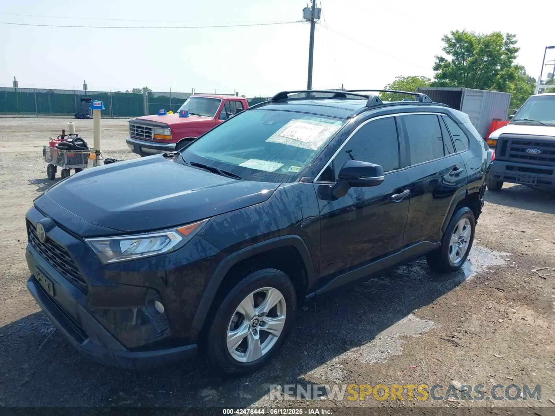 2 Photograph of a damaged car 2T3P1RFV6MC210902 TOYOTA RAV4 2021